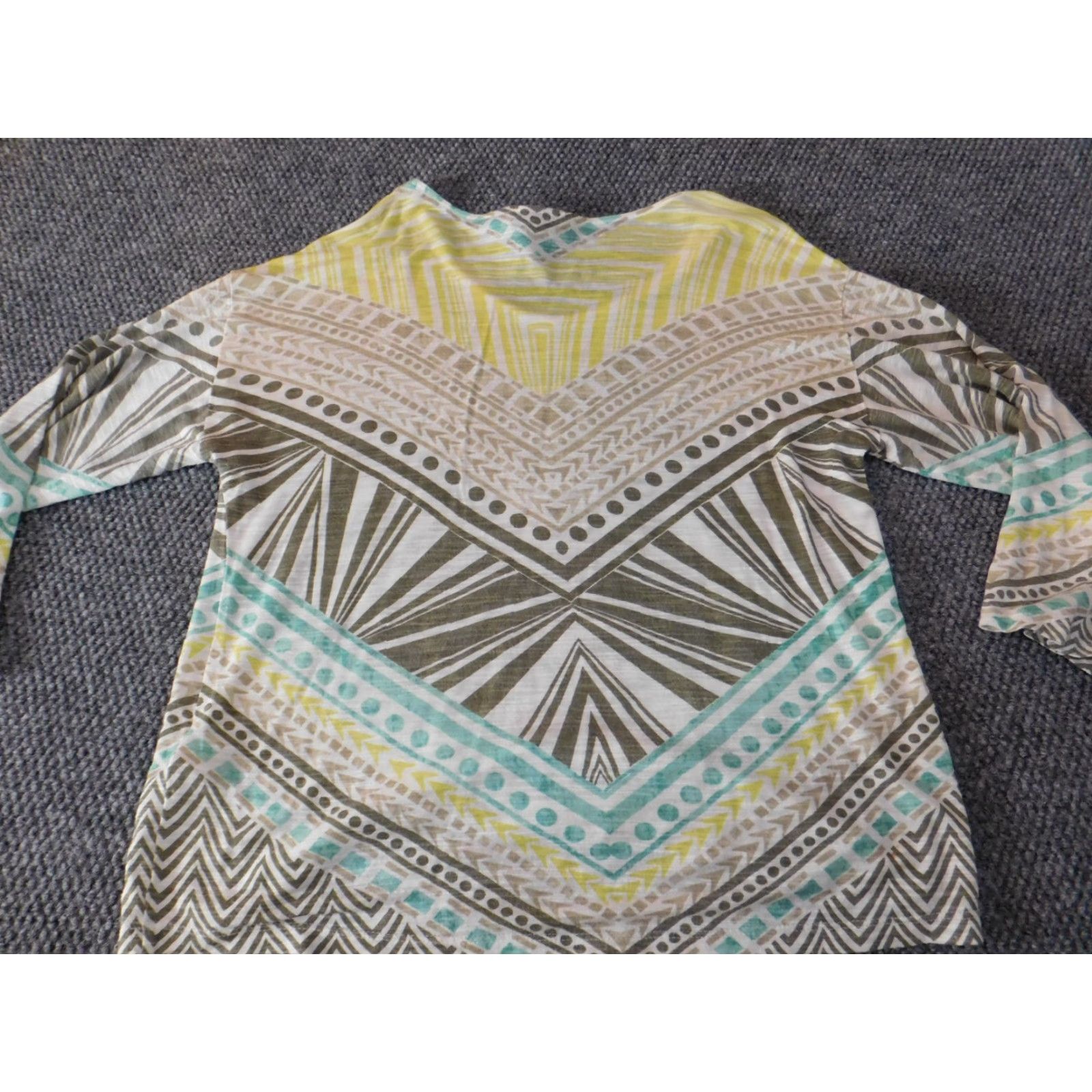 Vintage Chicos Blouse Shirt Womens V-Neck Striped Yellow Viscoe Knit Button Casual 1 Regular Designer 90s? Size XS / US 0-2 / IT 36-38 - 7 Thumbnail