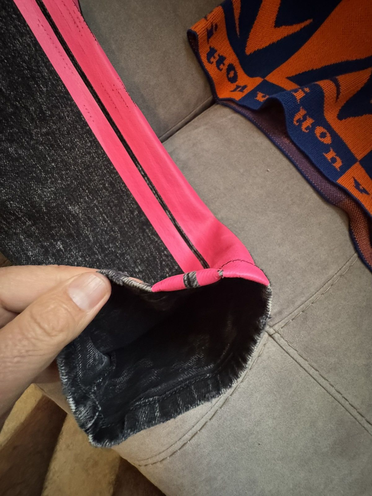Amiri AMIRI jeans study TAPE MEASUREMENTS IN PHOTOS AND DESCRIPTIO Size US 32 / EU 48 - 22 Thumbnail