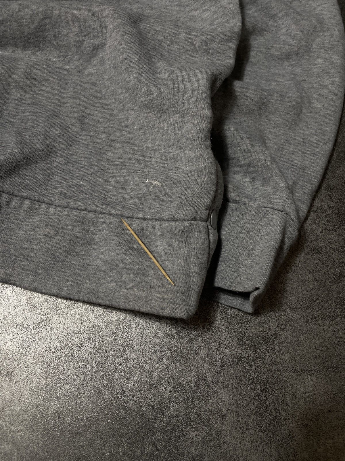 Adidas 🔥Offers🔥Adidas Sweatshirt Center Logo Streetwear Size US XS / EU 42 / 0 - 11 Thumbnail