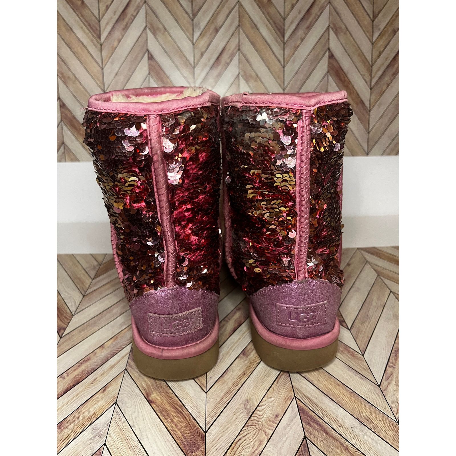 Ugg UGG Classic Short Sequin Winter Boots Pink Women's Size 7 Size US 7 / IT 37 - 10 Thumbnail
