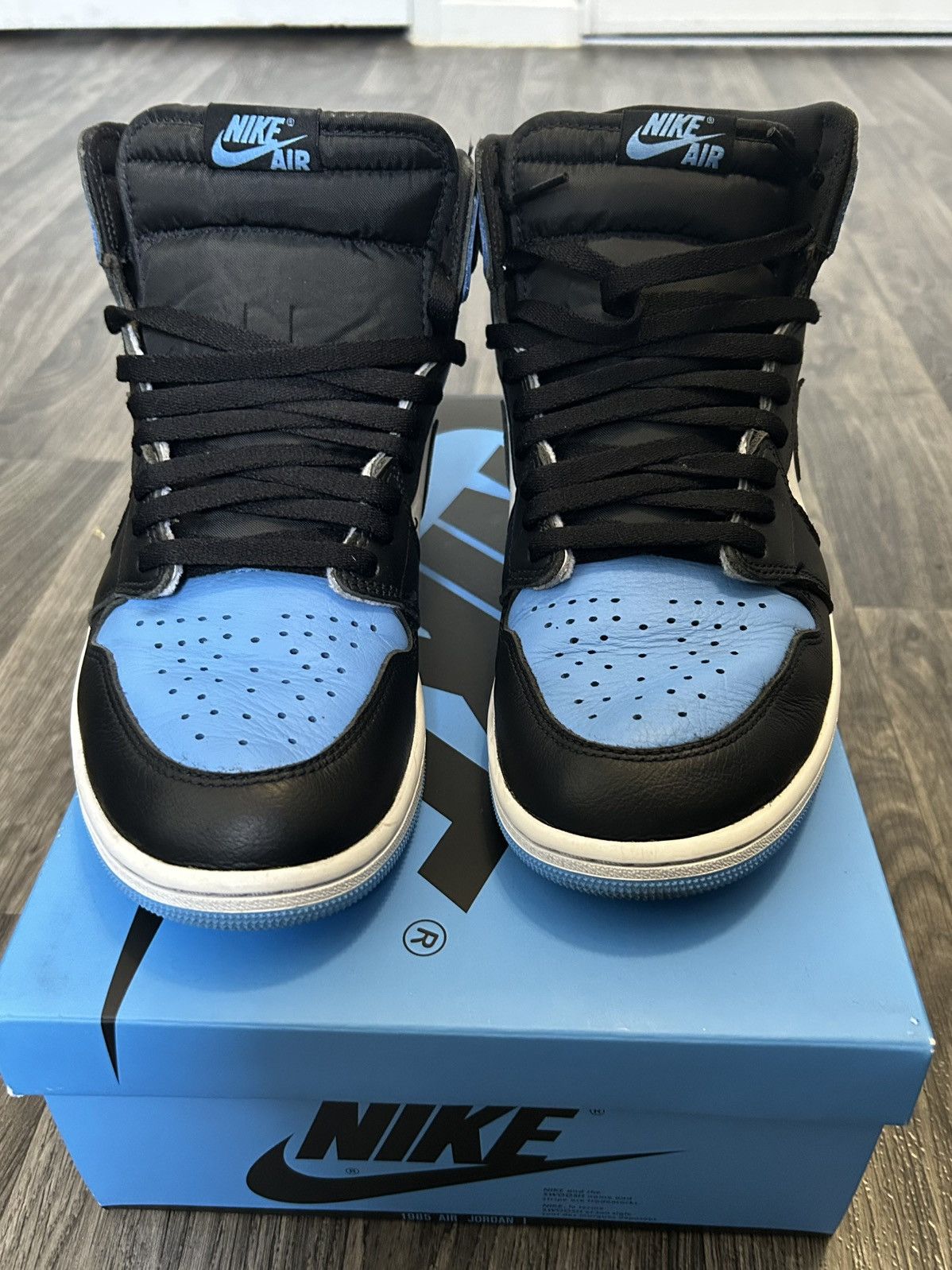 Nike Air Jordan 1 Retro High OG “UNC Toe” w/ Box + Extra Laces Size US 10.5 / EU 43-44 - 3 Thumbnail