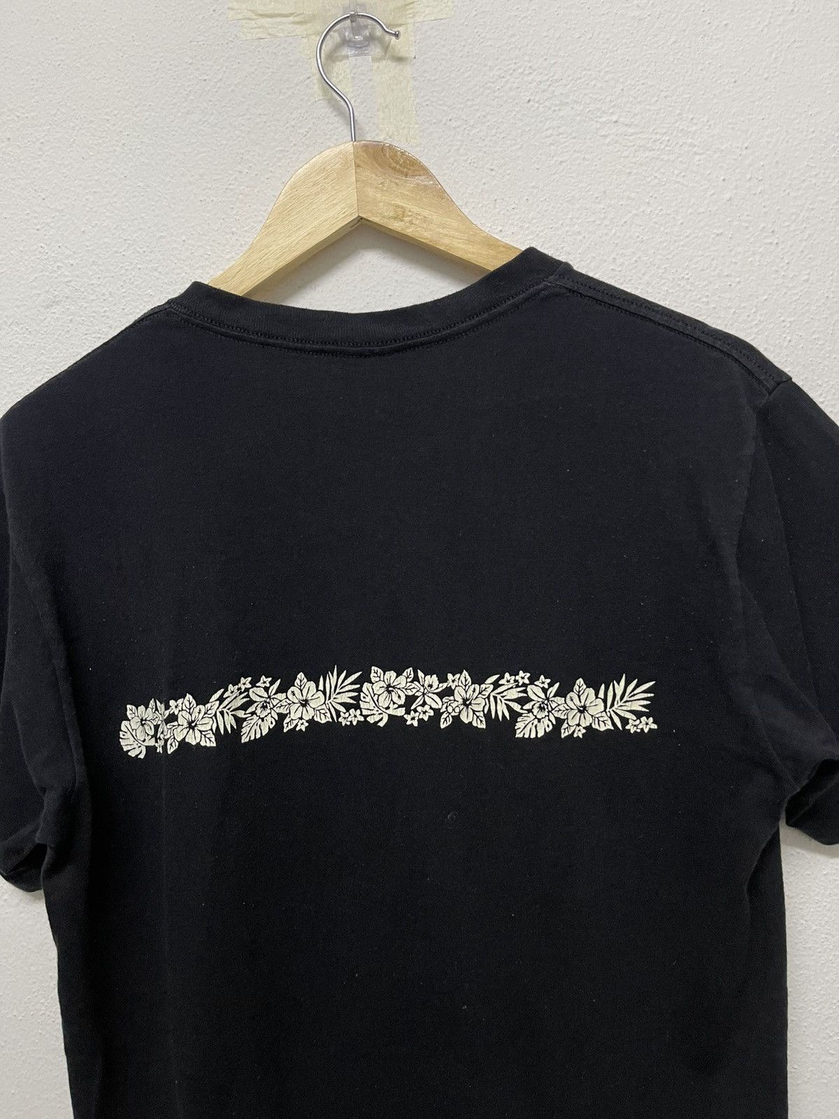 Stussy RARE VINTAGE 90s STUSSY FLORAL TSHIRT SINGLE STITCH Size US M / EU 48-50 / 2 - 12 Thumbnail