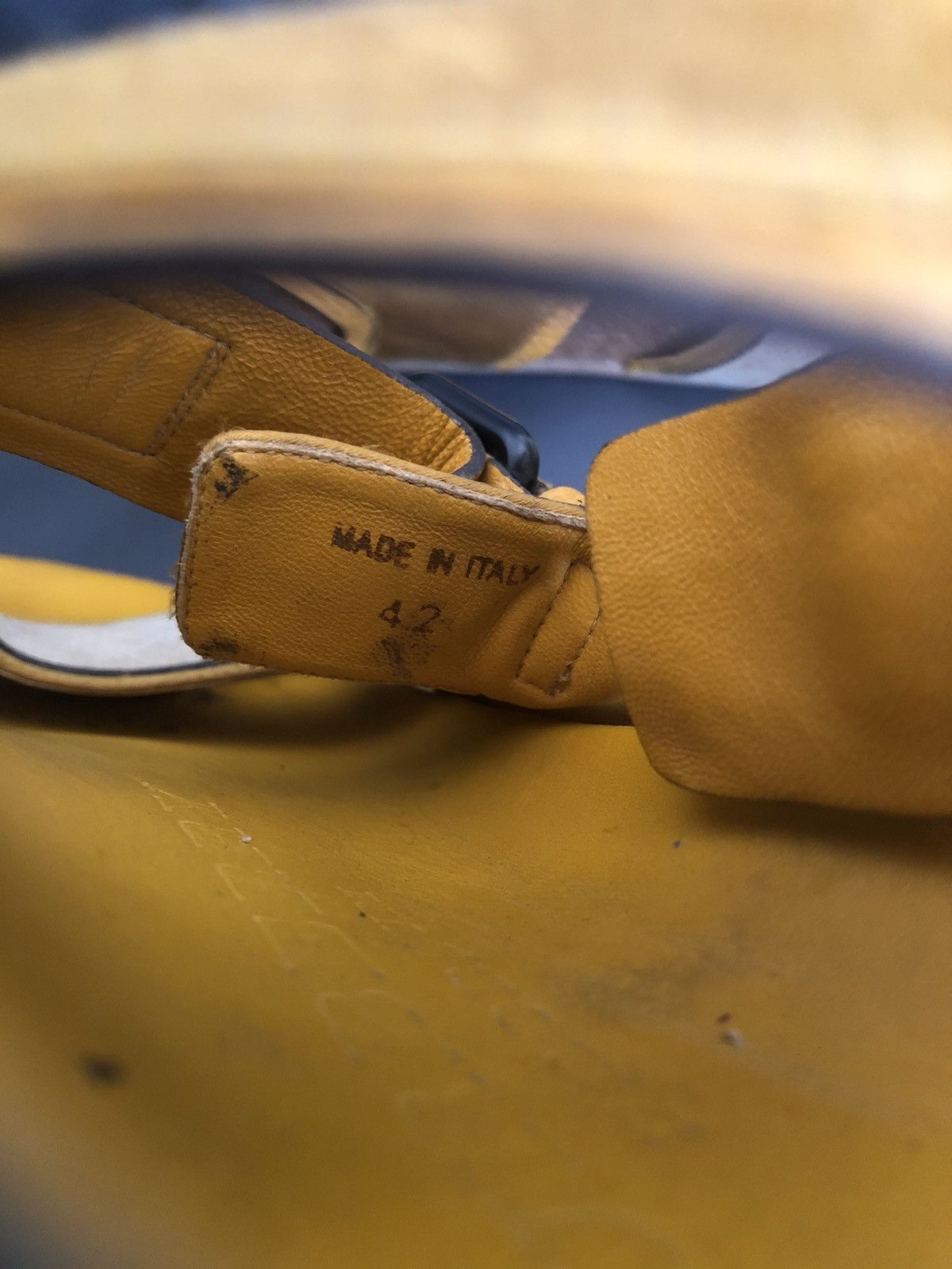 Burberry Prorsum Burberry Yellow Leather Men’s Sandals Size 42 Size US 8 / EU 41 - 9 Thumbnail