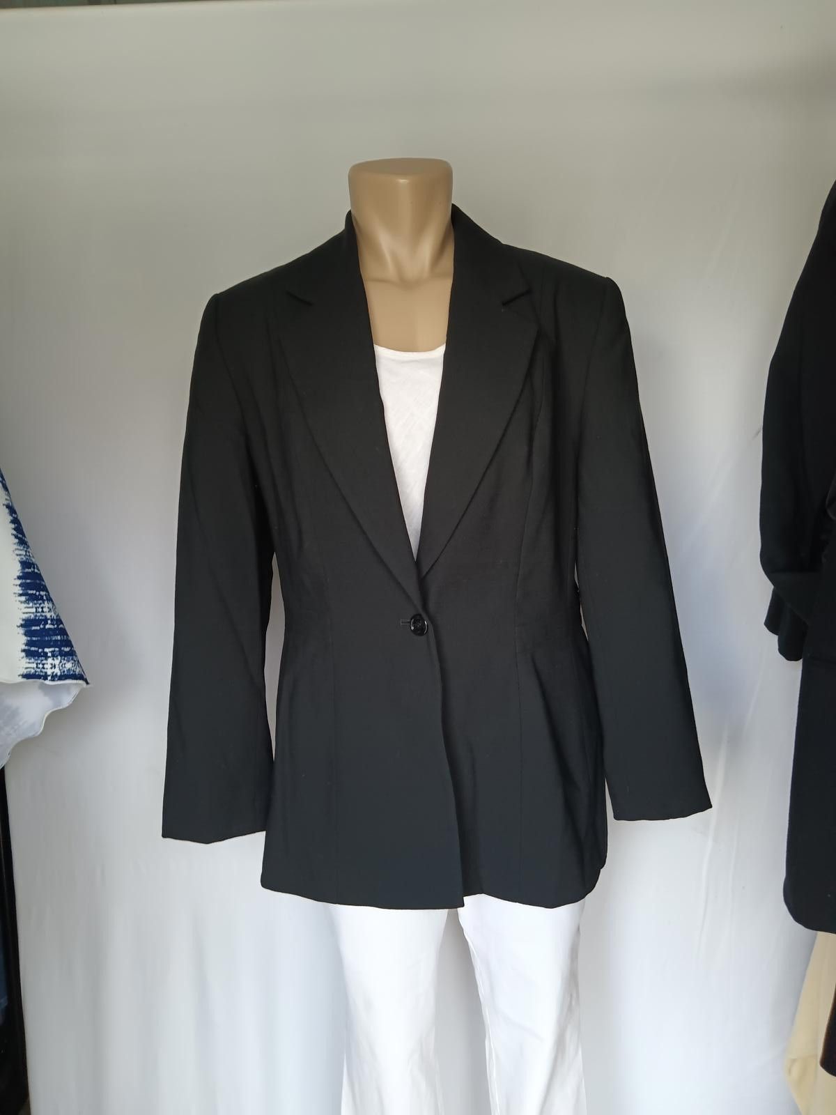Designer Amanda Smith Women's Black Wool Blazer Size L / US 10 / IT 46 - 1 Thumbnail