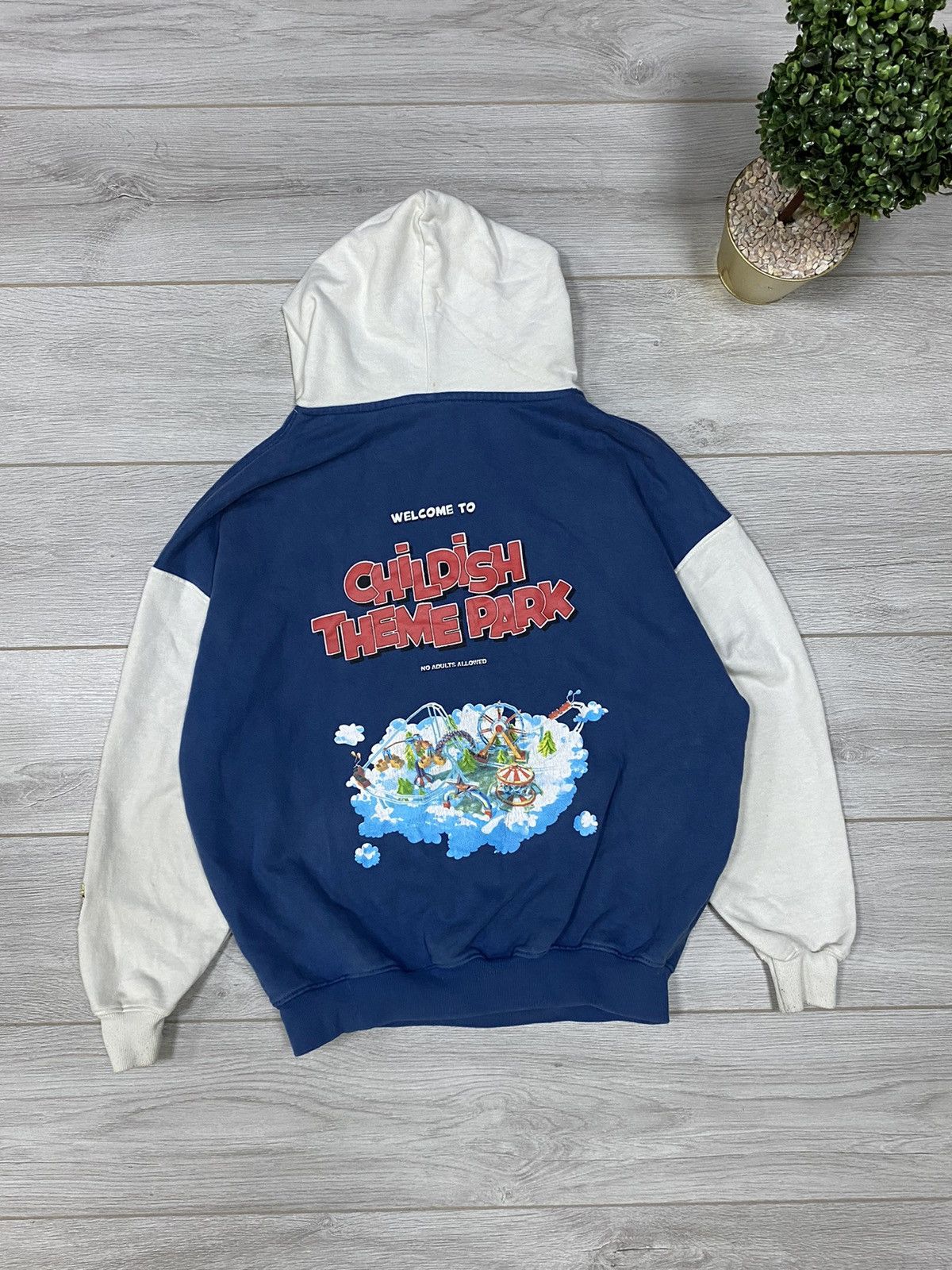 Childish theme park vintage big logo print hoodie