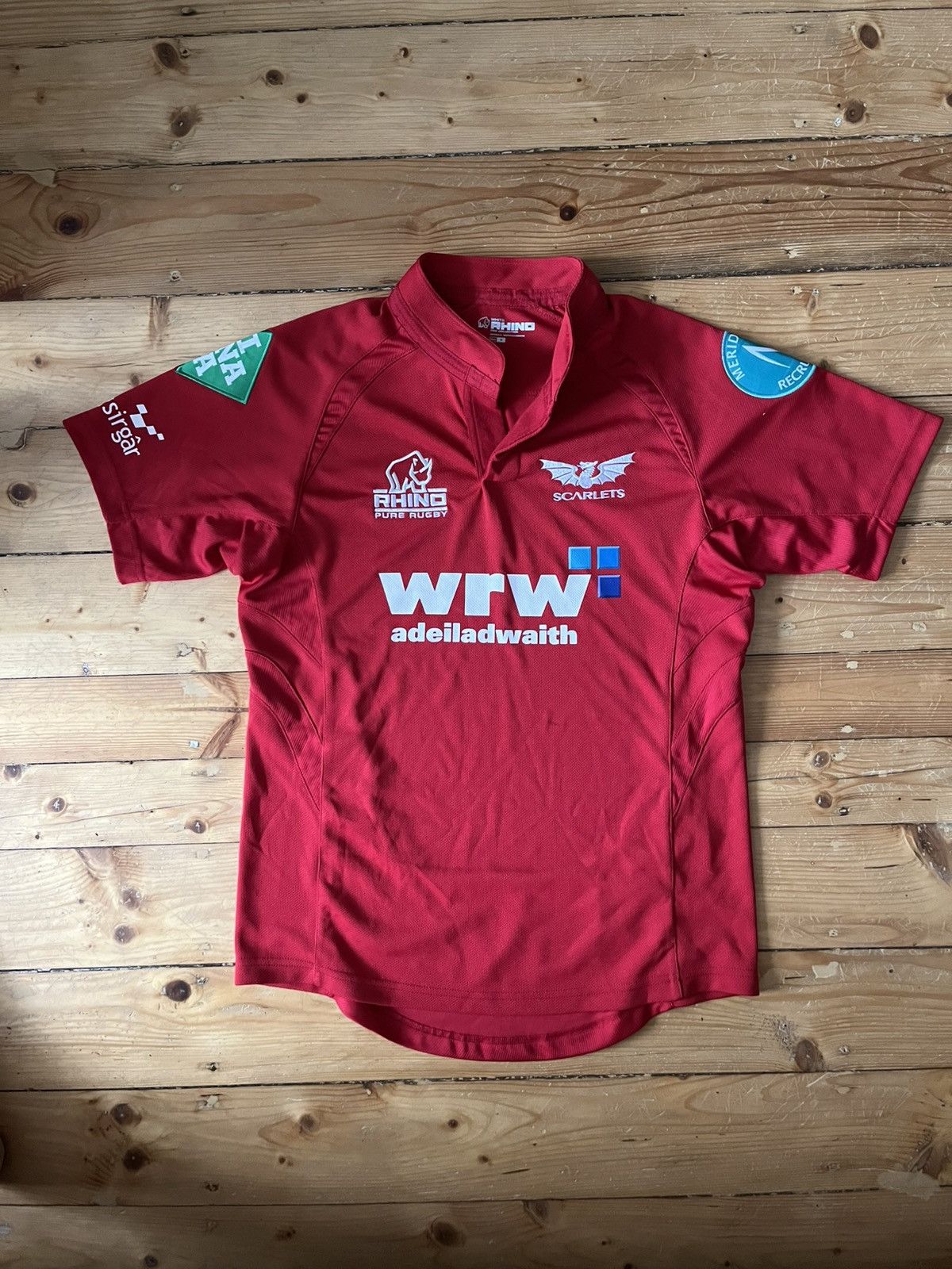 The Unbranded Brand Rhino Pure Rugby Scarlets Rugby Embroidered Shirt Red Size S Size US S / EU 44-46 / 1 - 1 Thumbnail