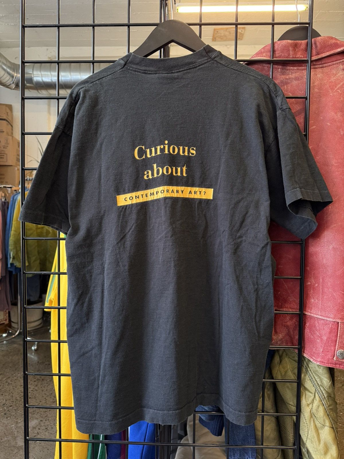 Vintage Vintage “Curious About Contemporary Art?” Tee Size US XL / EU 56 / 4 - 2 Thumbnail