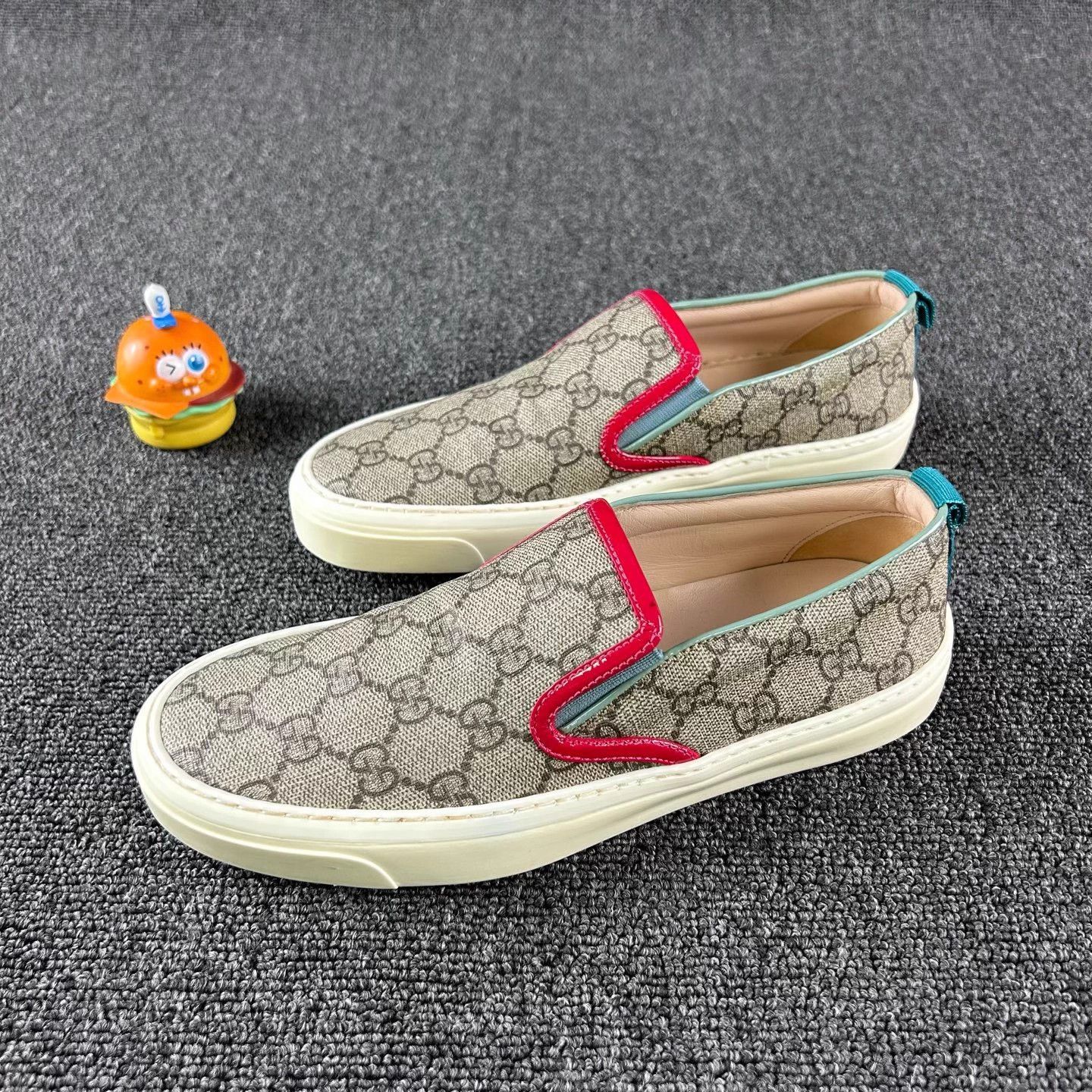 Gucci Gucci GG Supreme slip-on sneaker women's 35.5 Size US 4.5 / IT 34.5 - 1 Thumbnail