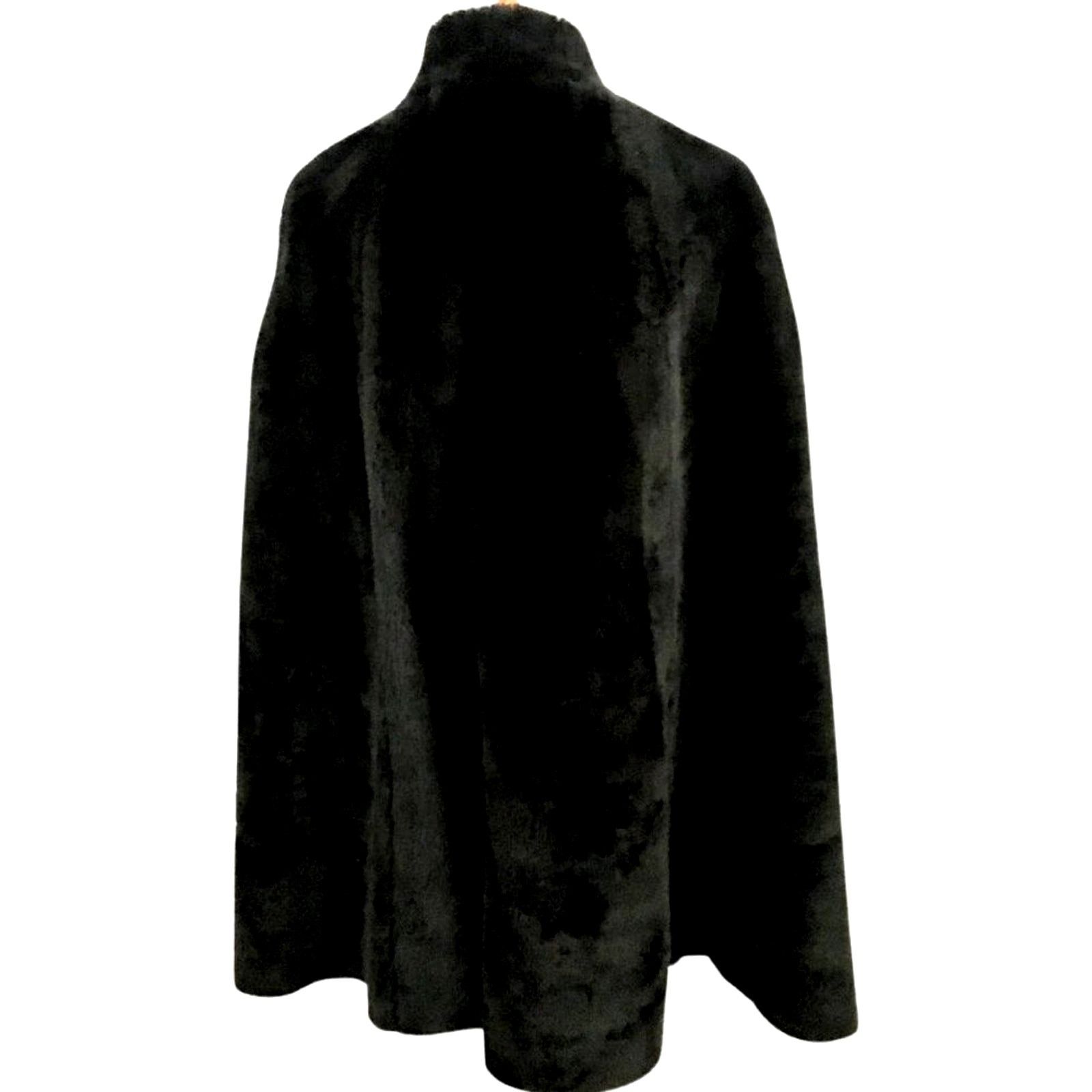Vintage Rare Vintage Faux Fur Cape, Silver Buttons, 1970s Size M / US 6-8 / IT 42-44 - 3 Thumbnail