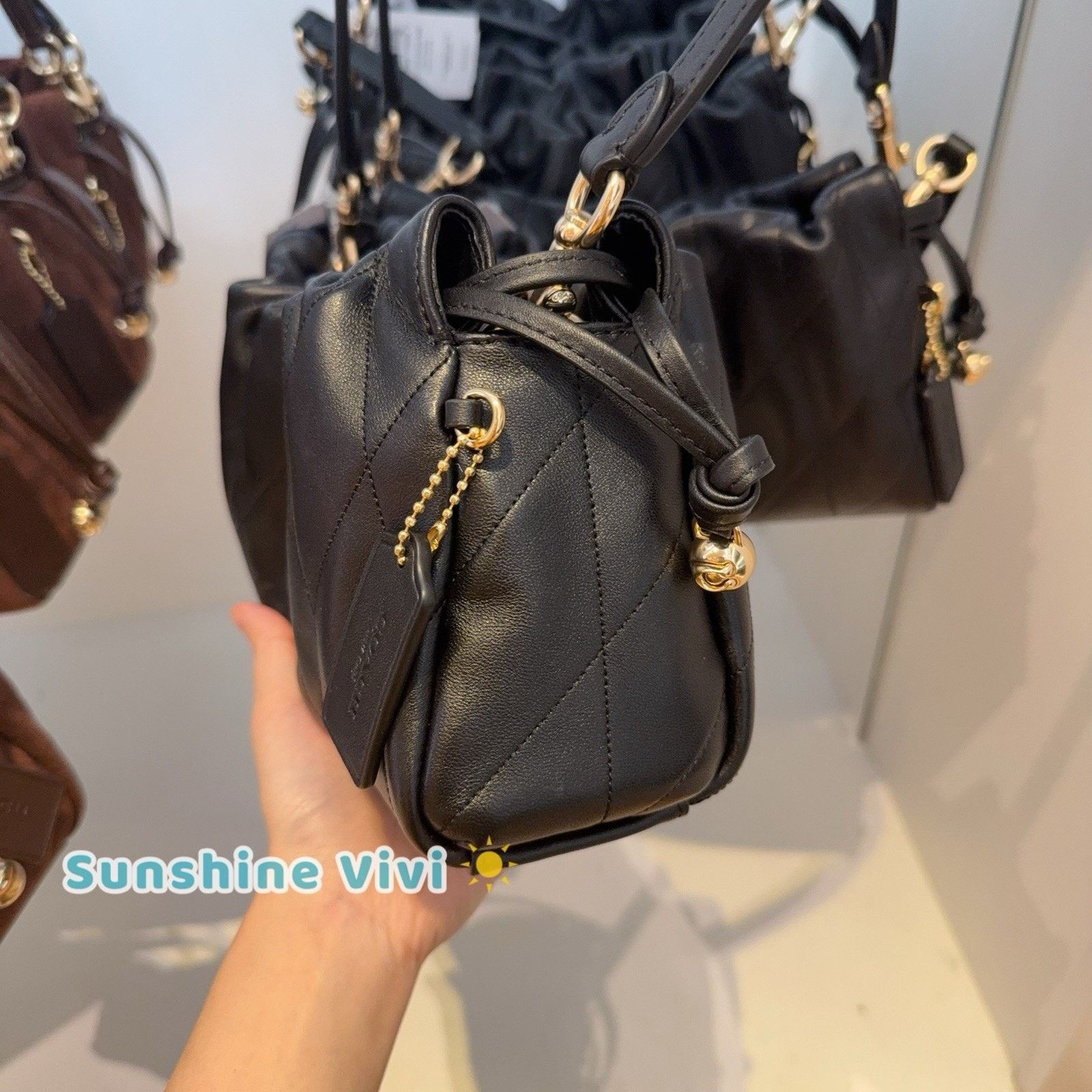 Coach NWT Coach Faye Shoulder Bag Gold/Black CCZ54 Leather Size ONE SIZE - 2 Thumbnail