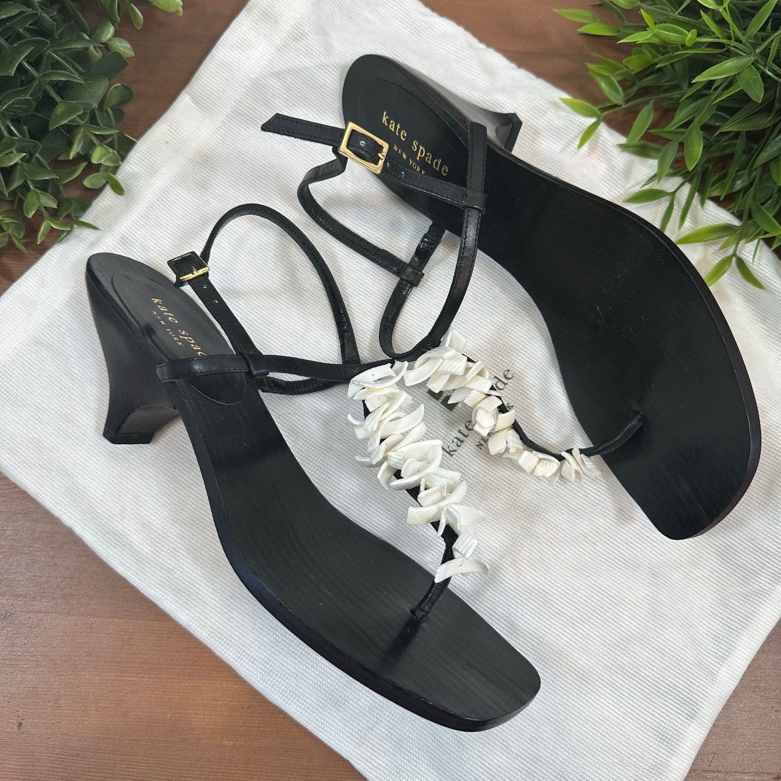 Kate Spade Kate Spade T Strap Slingback Seashells Sandals Size 7.5 Size US 7.5 / IT 37.5 - 6 Thumbnail