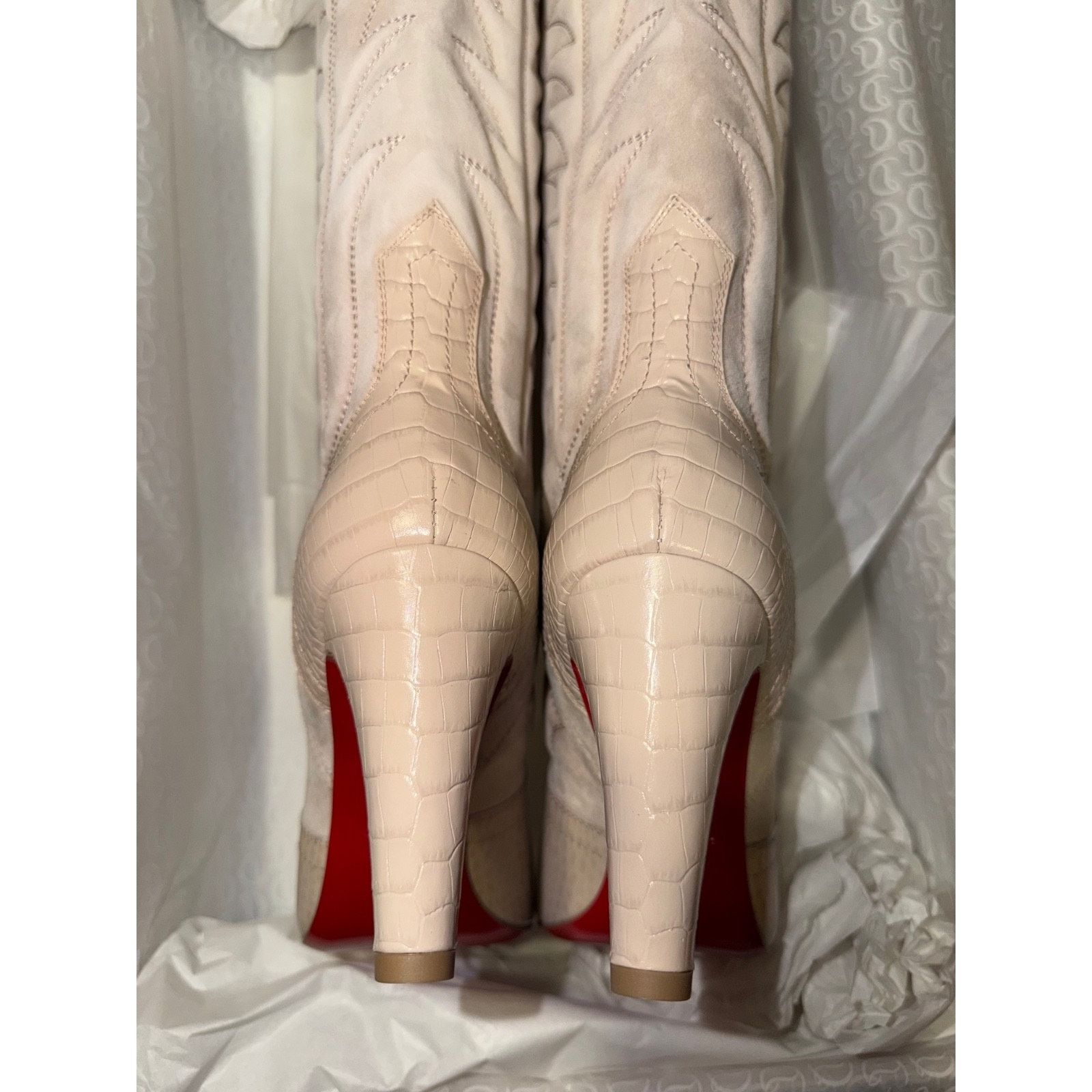 Christian Louboutin Christian Louboutin Santia Botta Pearl Knee High Boot 38 Size US 8 / IT 38 - 18 Thumbnail