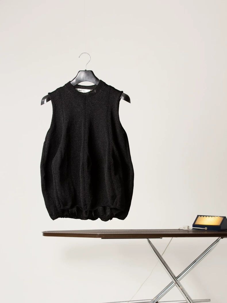 Comme des Garcons Comme des Garcons Heteromorphic cyst vest Size S / US 4 / IT 40 - 1 Thumbnail