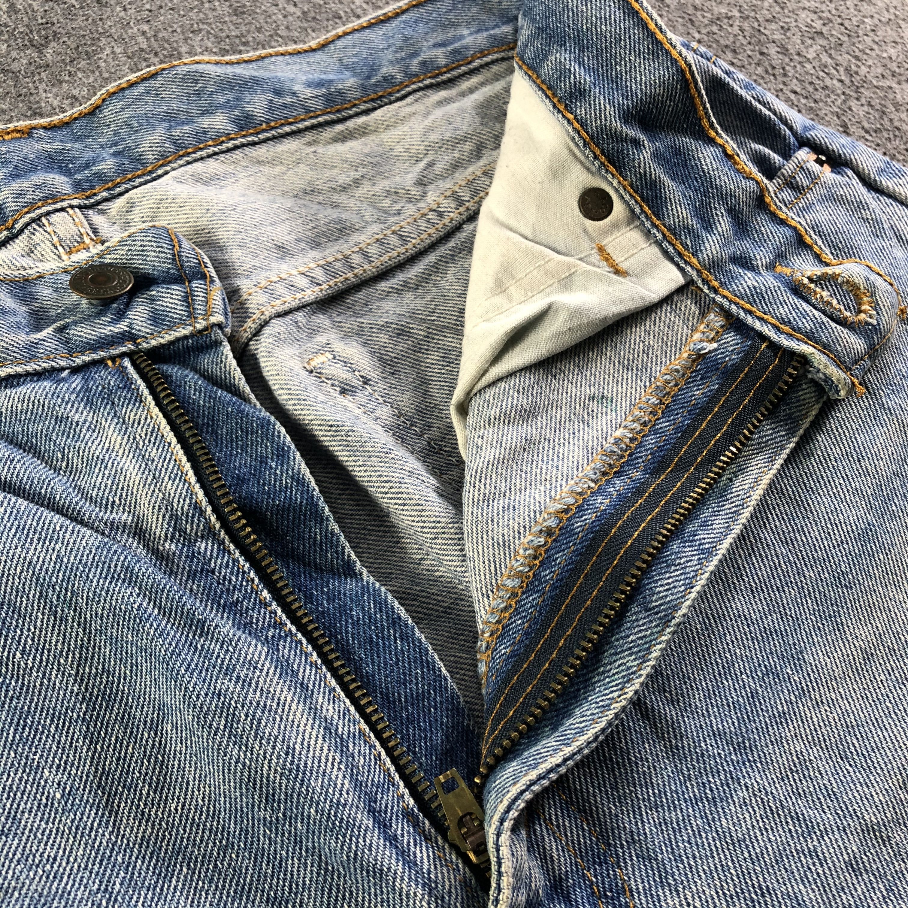 Levi's Vintage 80s Blue Wash Levis Jeans-J4318 Size US 33 - 7 Thumbnail