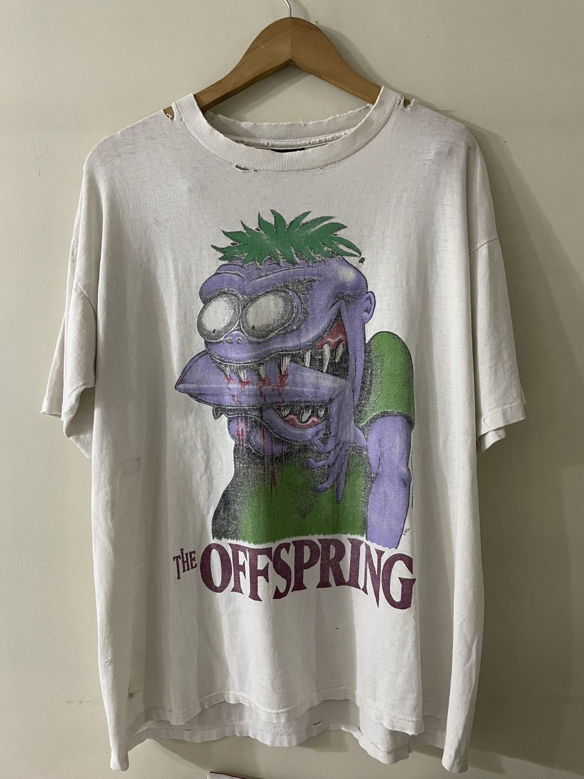 THRASHED VTG 1995 The Offspring Bite Me