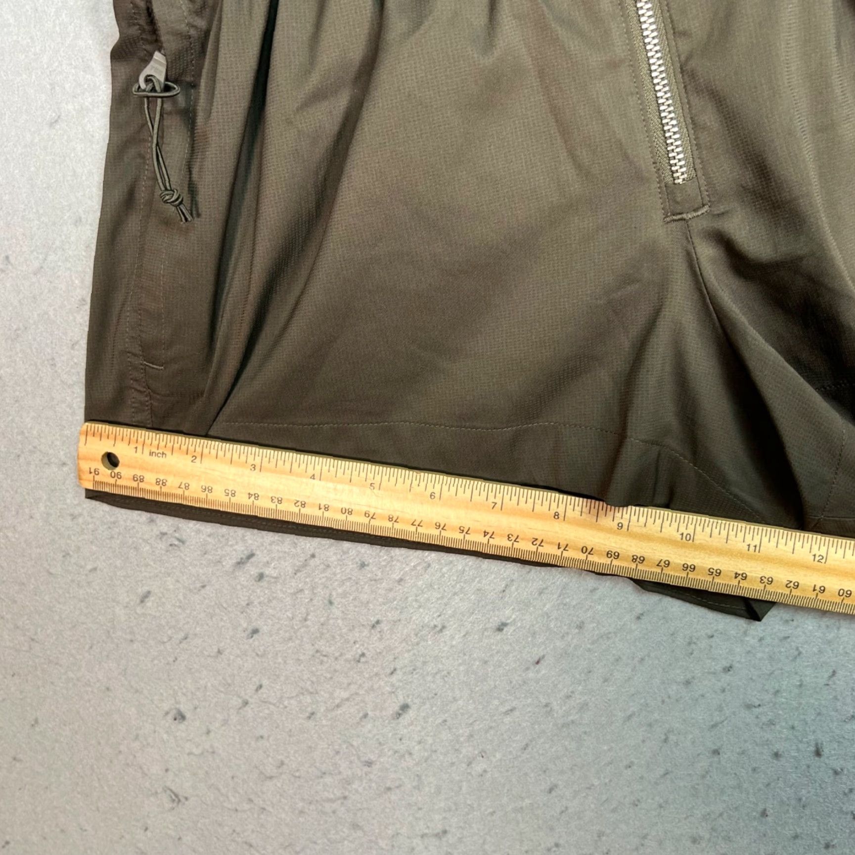 Girlfriend Collective VINTAGE Girlfriend Collective Womens 2XS Olive Green Zip Pleated Shorts Bermuda Casual Womens Size 24" / US 00 / IT 34 - 7 Thumbnail