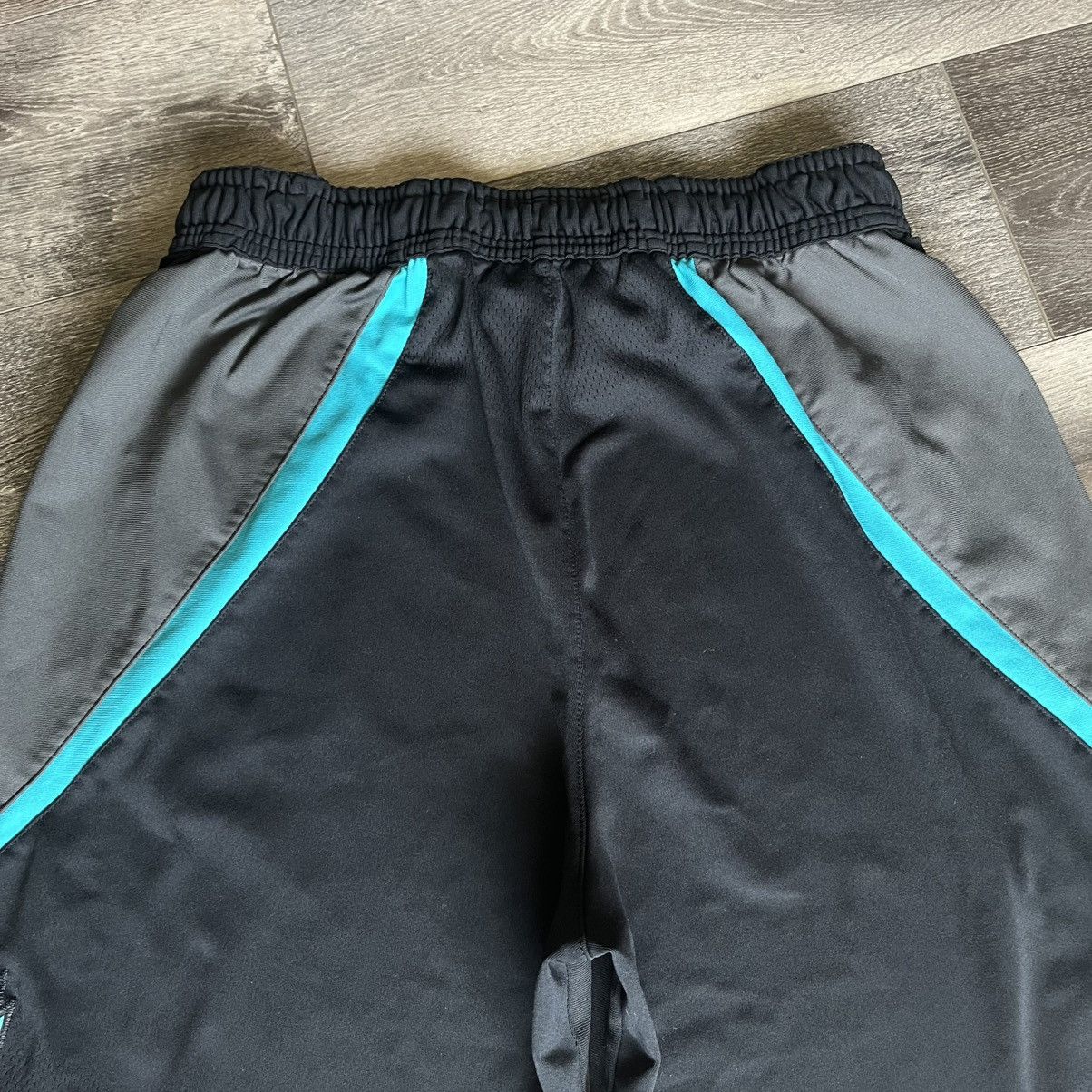 NBA NBA Charlotte Hornets Basketball Team Game Shorts Size 38+1 Size US 32 / EU 48 - 3 Thumbnail