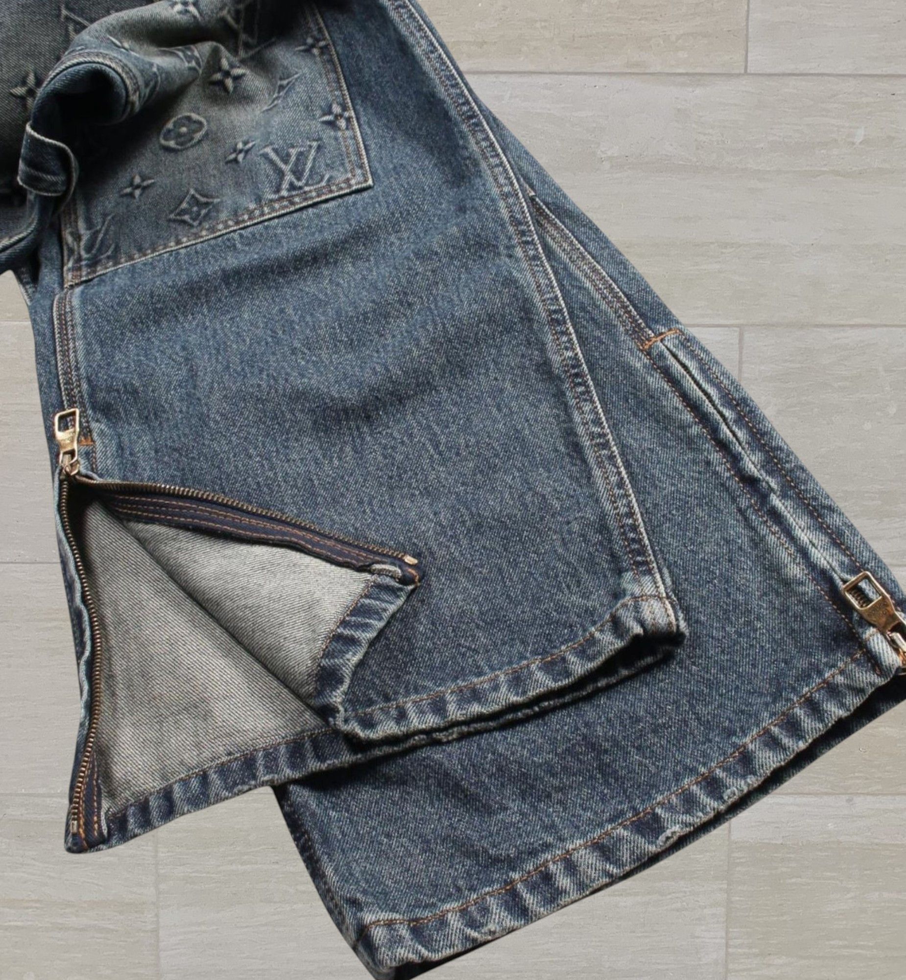 Louis Vuitton Louis Vuitton LV Monogram Carpenter Denim Pants Size US 32 / EU 48 - 4 Thumbnail