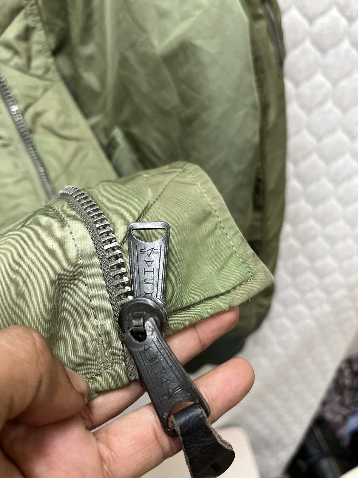Alpha Industries 🔥🔥🔥STEALS ALPHA INDUSTRIES MILITARY MA1 FLIGHT JACKET Size US XL / EU 56 / 4 - 10 Thumbnail