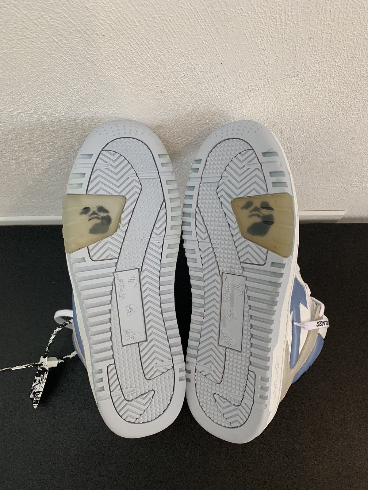 Off-White Off-White Vintage Classic High Sneakers Size US 11 / EU 44 - 18 Thumbnail