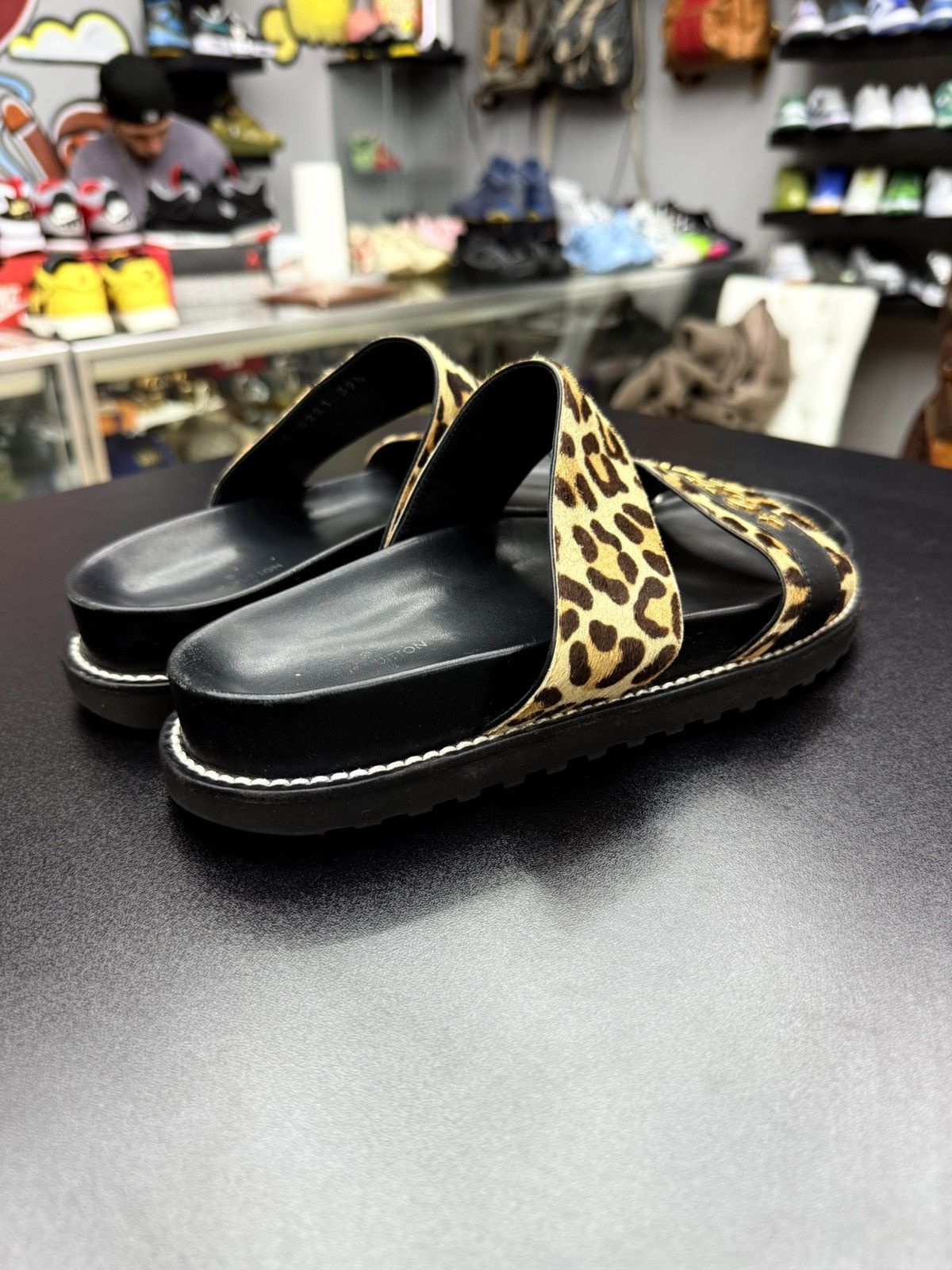 Louis Vuitton Louis Vuitton Bom Dia leopard sandals Size 39.5 / 9.5US Size US 9.5 / IT 39.5 - 10 Thumbnail