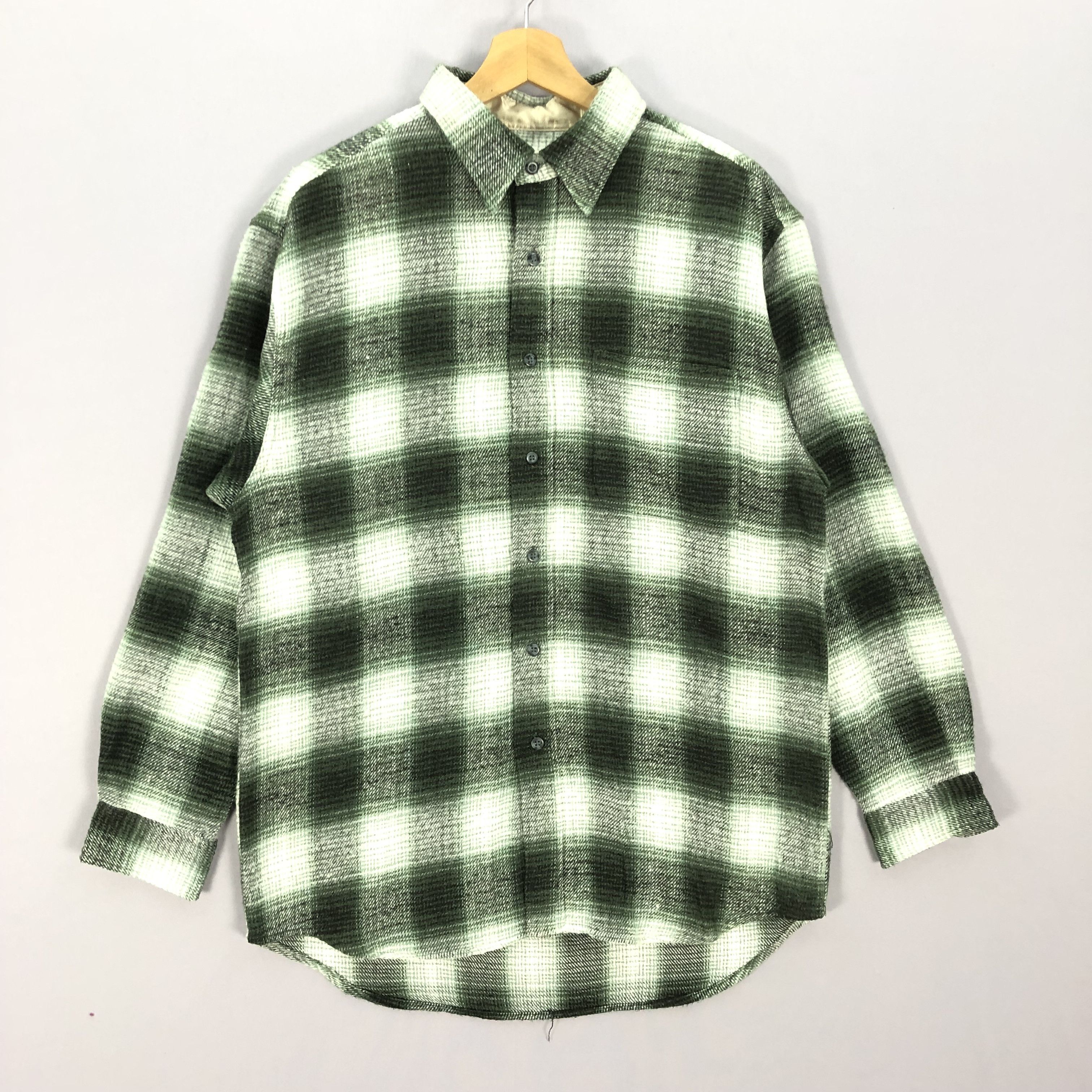 Vintage Vintage Flannel Shirt Chevella Checkered Button Ups Size US L / EU 52-54 / 3 - 1 Thumbnail