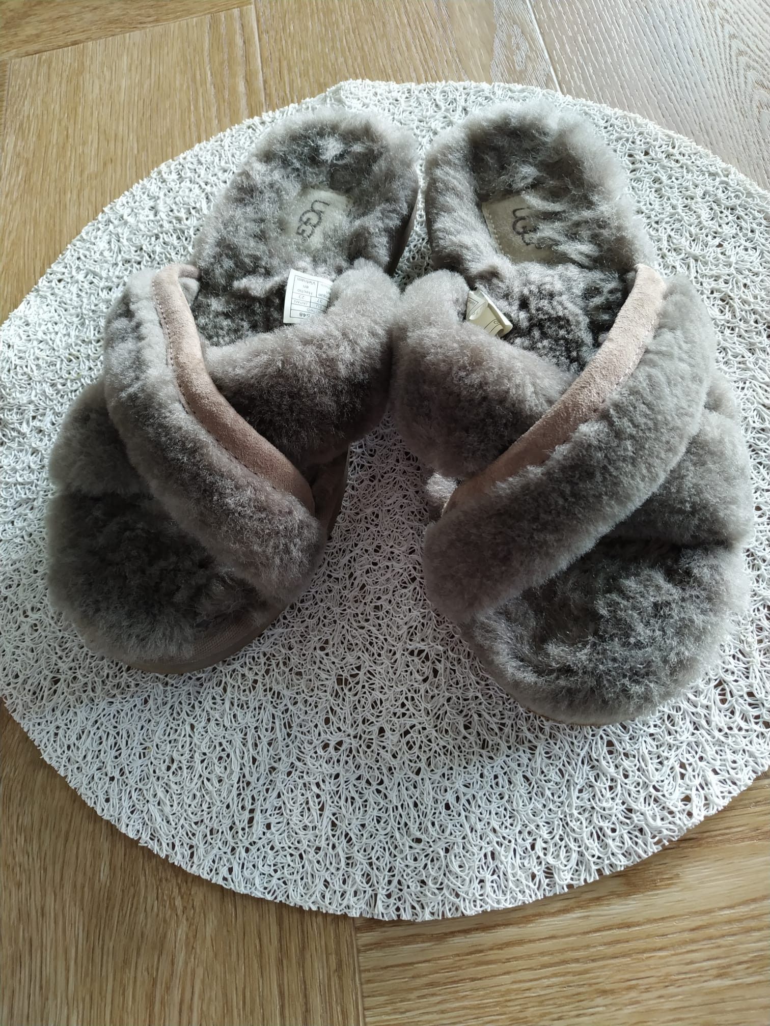 Ugg UGG slippers W Abela, 37 size Size US 7 / IT 37 - 7 Thumbnail
