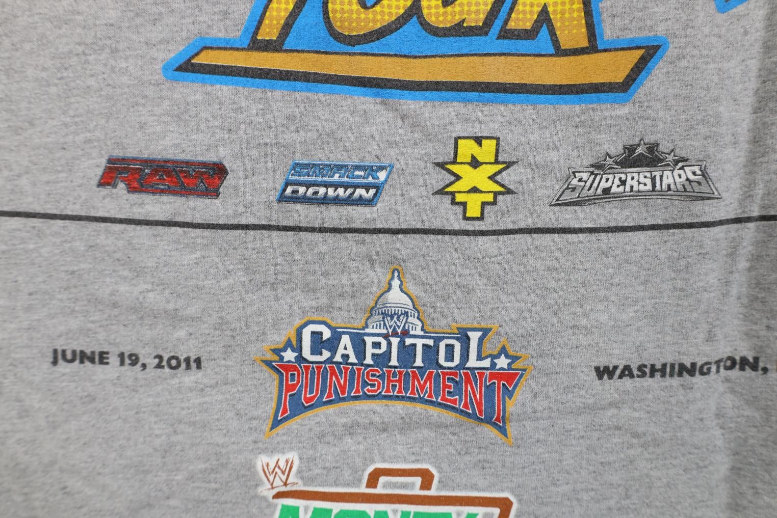 Vintage Vintage Y2K 2011 WWE Wrestling Tour T-Shirt Heather Gray Size US L / EU 52-54 / 3 - 11 Thumbnail