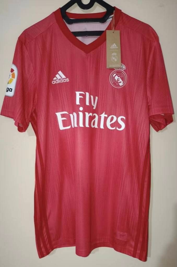 Adidas Real Madrid 3rd 2018 original size M BNWT Size US M / EU 48-50 / 2 - 1 Thumbnail