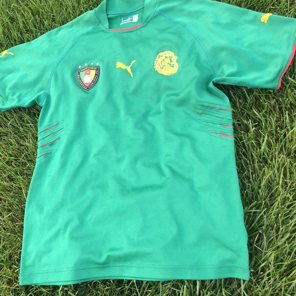 Puma Cameroon 2004 Puma home jersey Size US XL / EU 56 / 4 - 2 Thumbnail