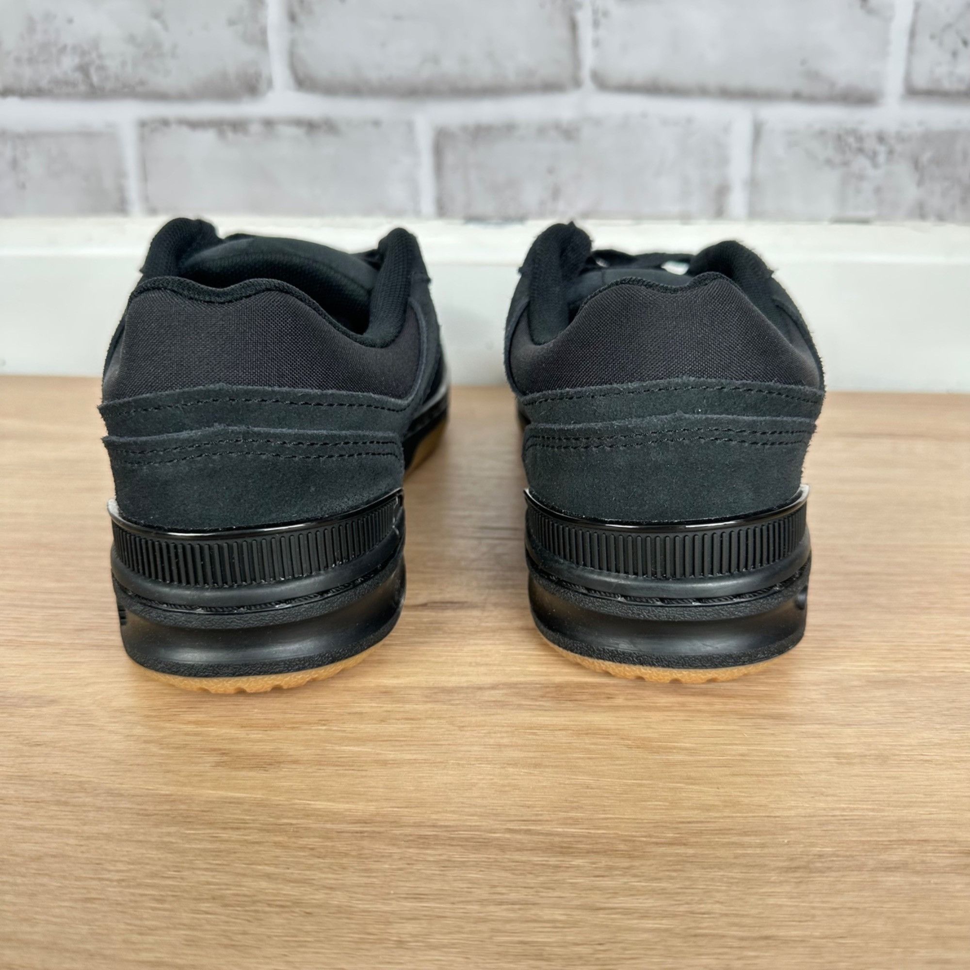 Converse ⭐Converse CL98 Low Top Size 9 Women's shoes Sneakers Leather Size US 9 / IT 39 - 4 Thumbnail