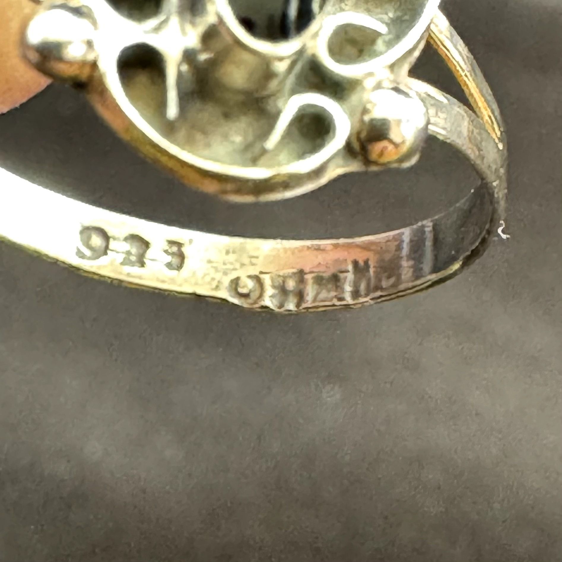 Vintage Vintage Sterling Silver 925 Black Onyx Bezel Set Scroll Bord Size ONE SIZE - 6 Thumbnail