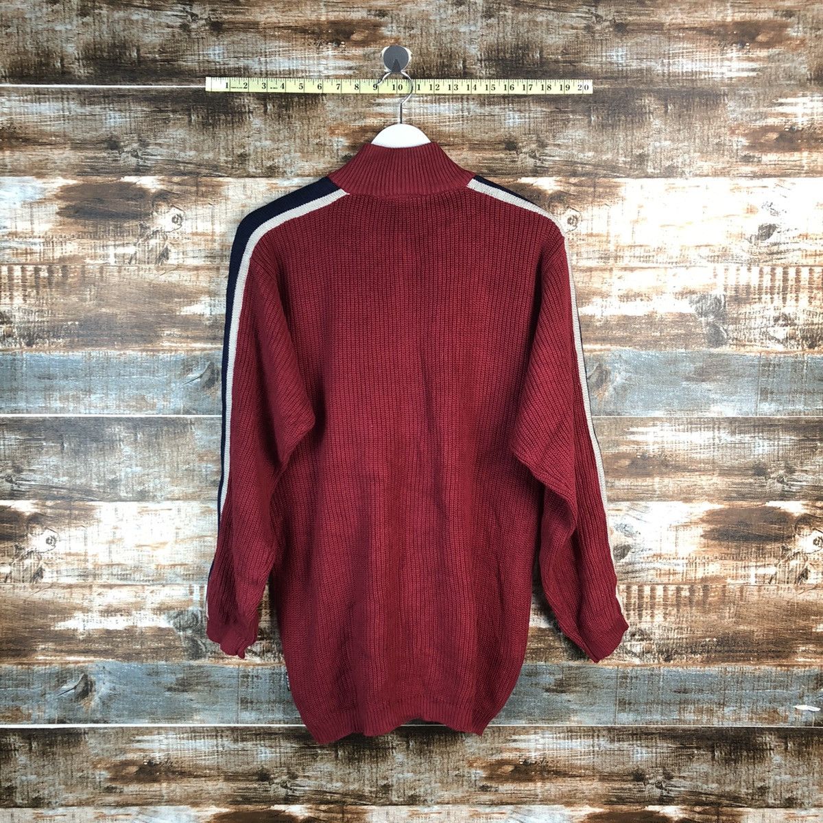 Vintage Bear Red surf sweater Sweatshirt #A2372 Size US M / EU 48-50 / 2 - 15 Thumbnail