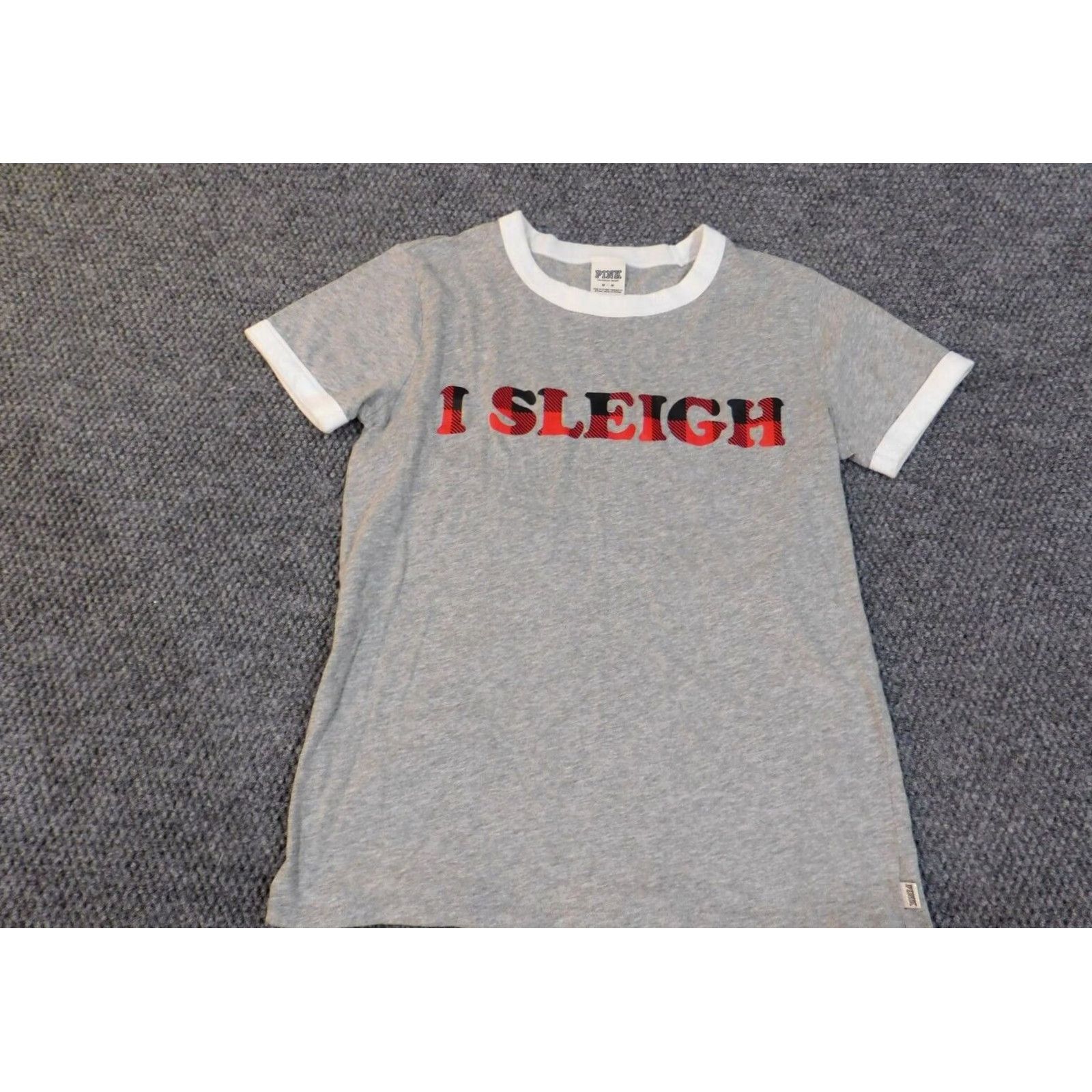 Victoria's Secret Victoria's Secret Pink Shirt M Gray Women Christmas Cotton T-Shirt Regular Short Sleeve Crew Neck Holiday Christmas Theme Slim? Size M / US 6-8 / IT 42-44 - 2 Thumbnail