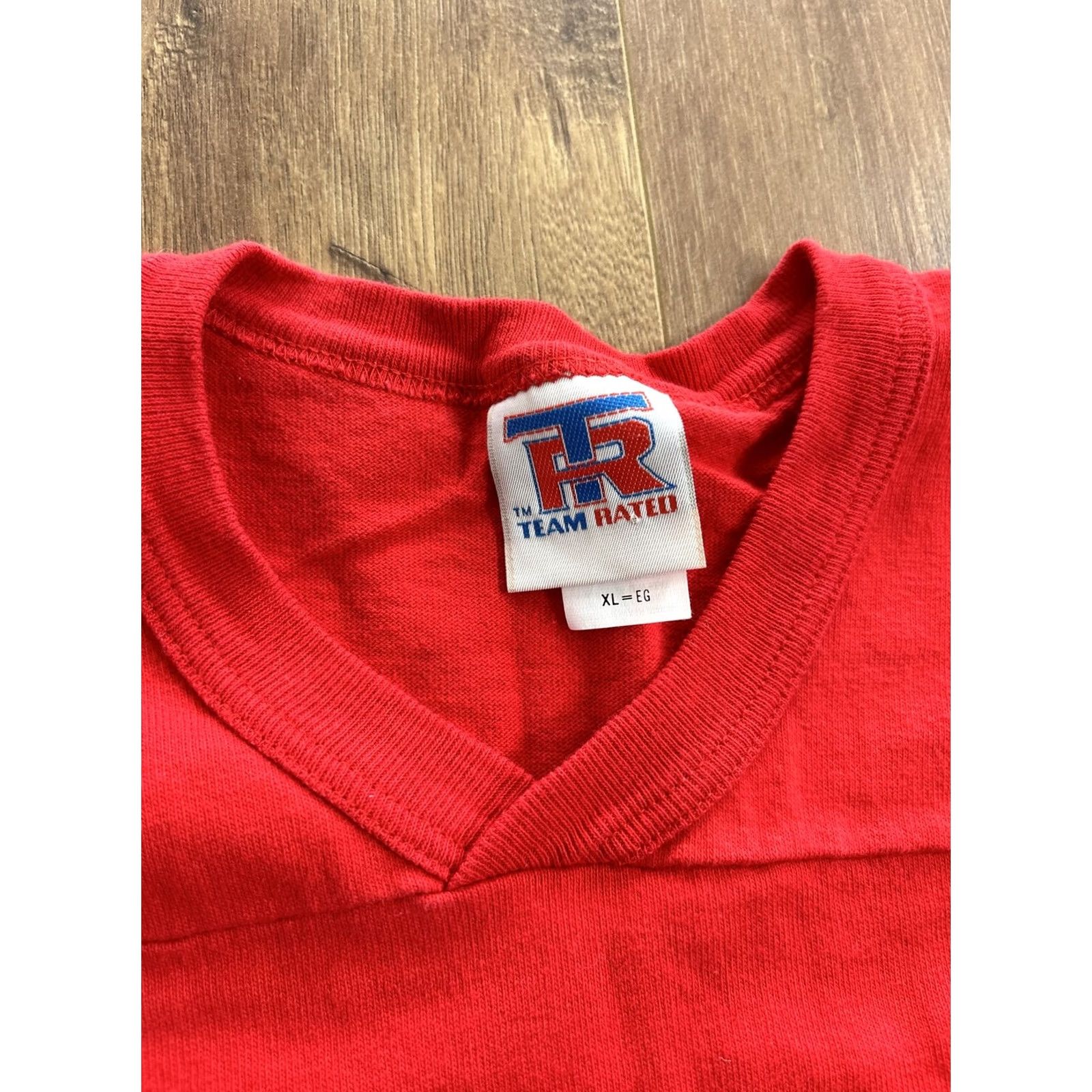 Vintage VINTAGE UW Wisconsin Badgers Ice Hockey Jersey NCAA T-Shirt MENS XL Red Crew Neck Short Sleeve Single Stitch USA 1980s Men XL Size US XL / EU 56 / 4 - 3 Thumbnail