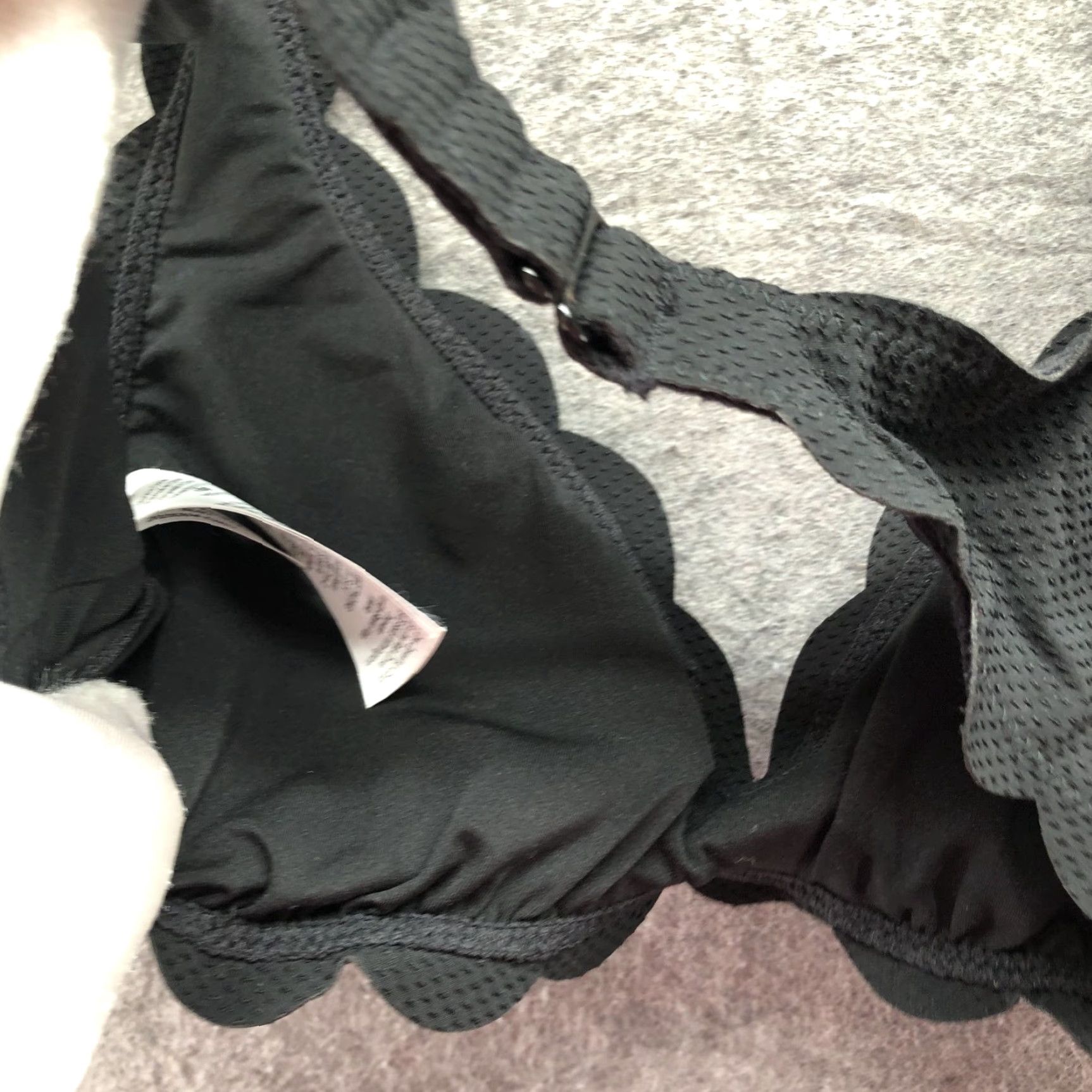 J.Crew J. Crew Scallop Pique V-Neck Bikini Top Womens XS Black Size XS / US 0-2 / IT 36-38 - 3 Thumbnail