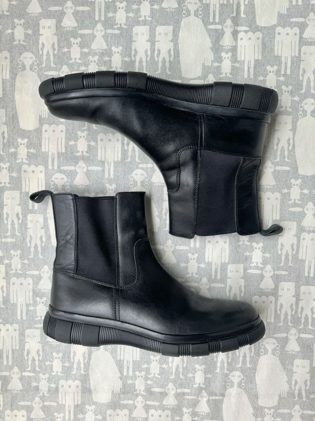 image of Jil Sander Futurist Chelsea Tubular Sole Leather Boots in Black, Men's (Size 10)