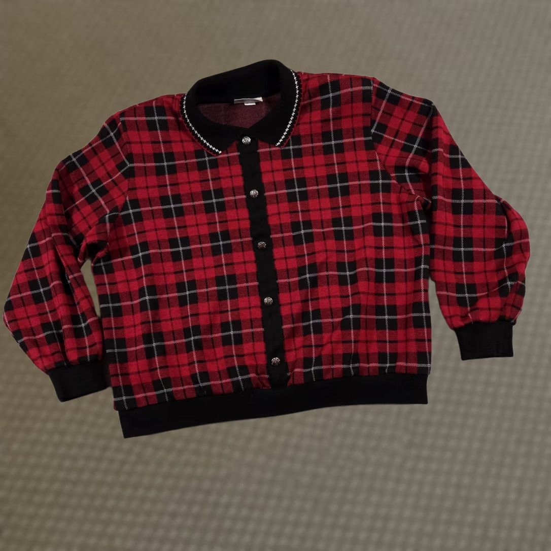 Vintage VINTAGE Alfred Dunner Sweater Womens 1X Red Black Plaid Cardigan Made in USA 90s Size XL / US 12-14 / IT 48-50 - 1 Thumbnail