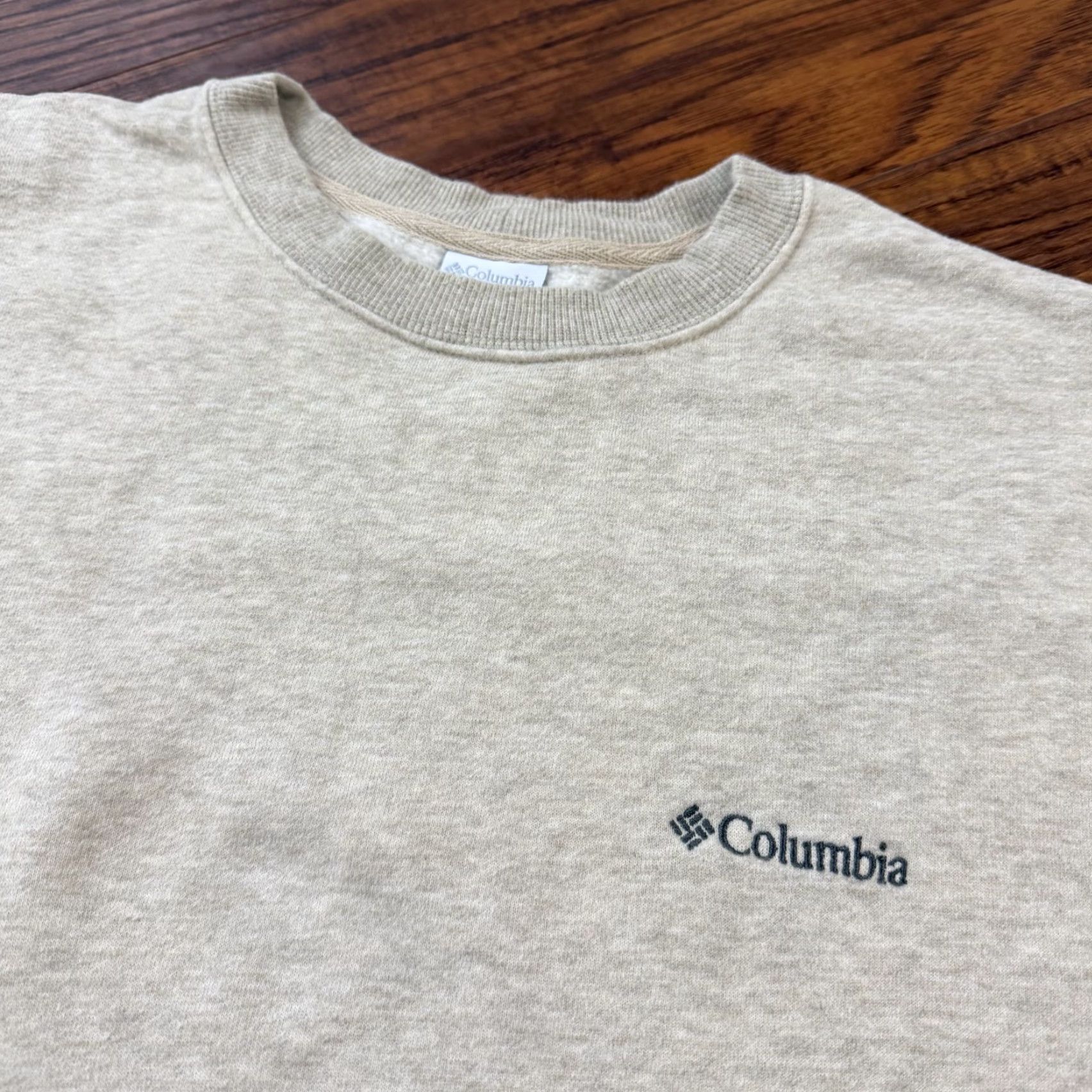 Vintage Columbia Sweatshirt Mens 2XL Beige Pullover Crewneck Long Sleeve Logo Outdoor Casual Regular Fit Clothing Size US XXL / EU 58 / 5 - 2 Thumbnail