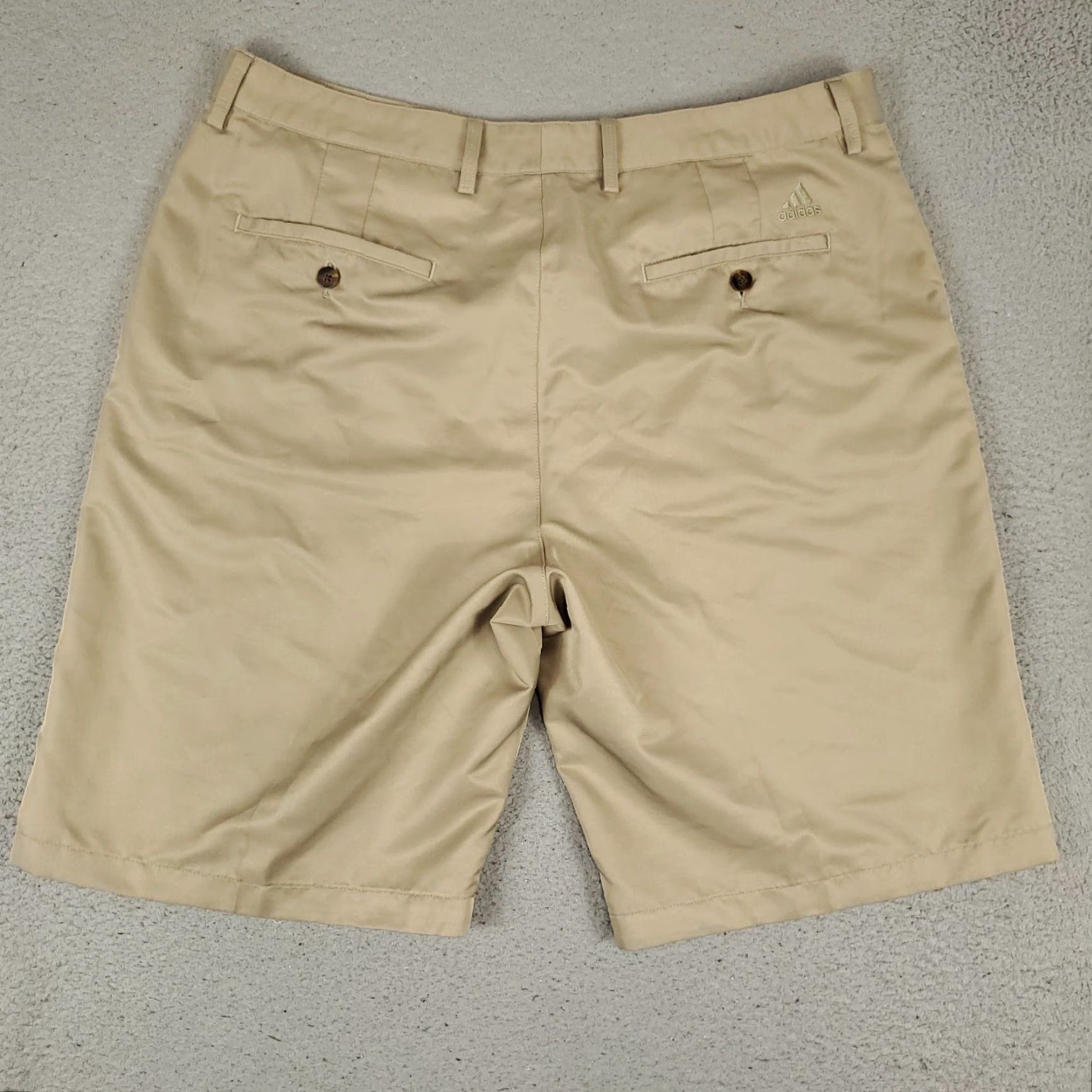 Adidas adidas Shorts Mens Size 36 Beige Golf Casual Slash Pockets Flat Front Chino Size US 36 / EU 52 - 7 Thumbnail