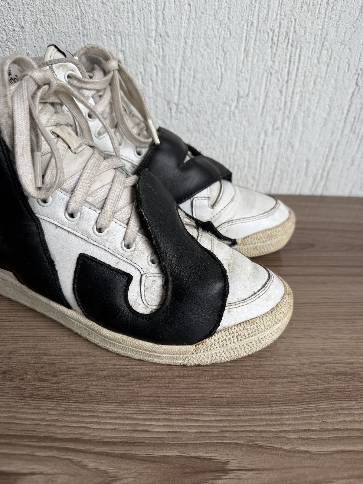 Adidas × Jeremy Scott js letters sneakers Size US 9 / EU 42 - 4 Thumbnail