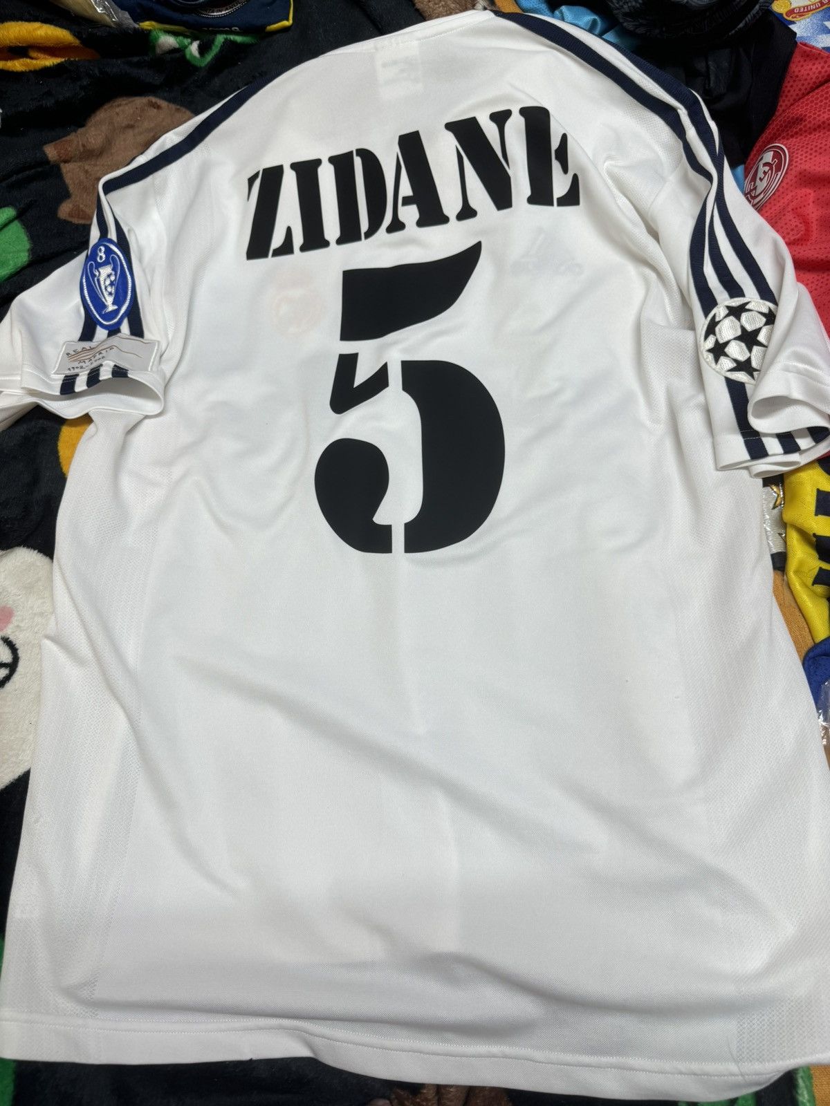 Other Real Madrid 02/03 champions league home shirt #5 Zidane Size US M / EU 48-50 / 2 - 2 Thumbnail