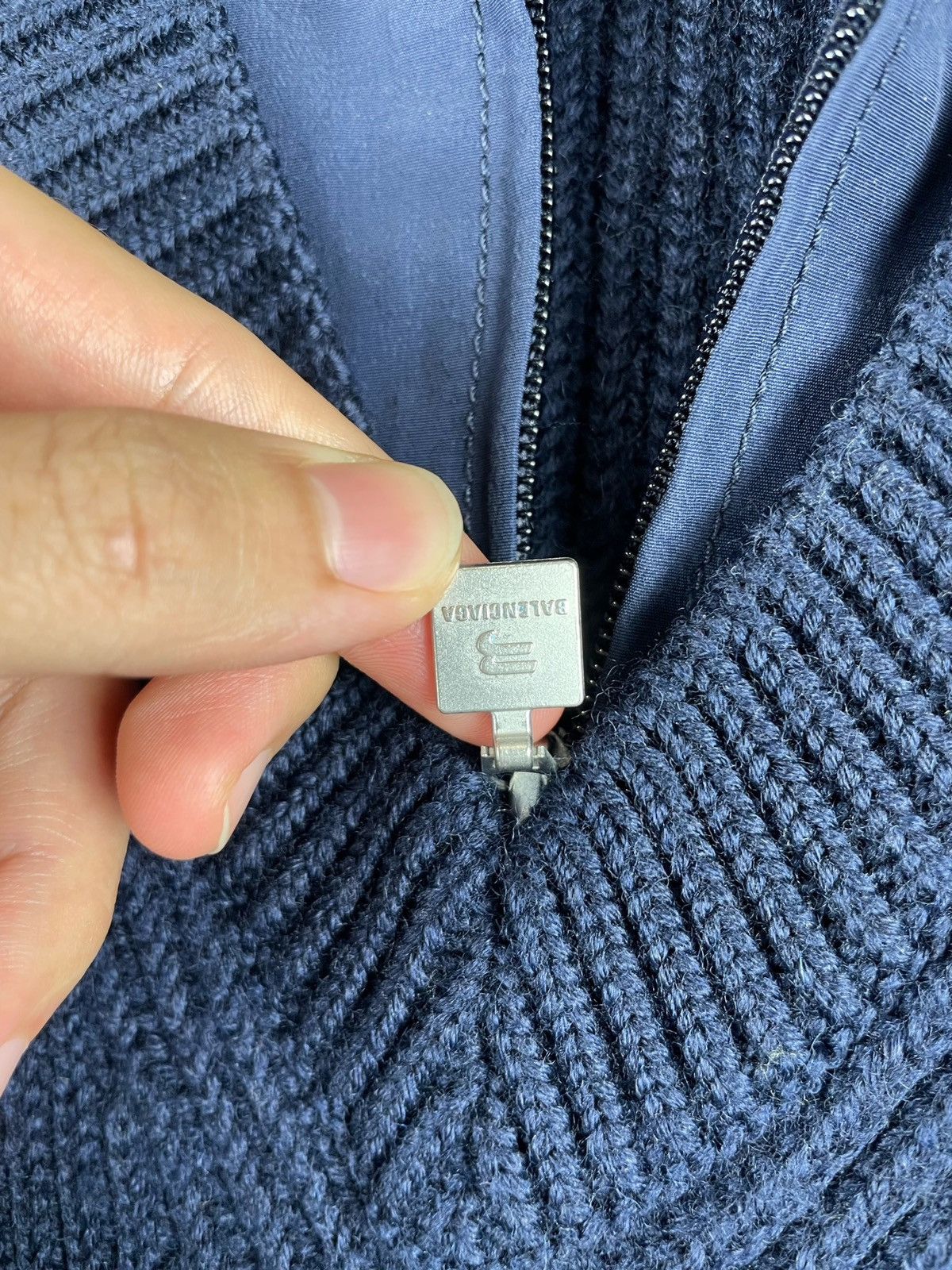 Balenciaga Balenciaga AW21 Oversized Layered Sweater Size US S / EU 44-46 / 1 - 12 Thumbnail