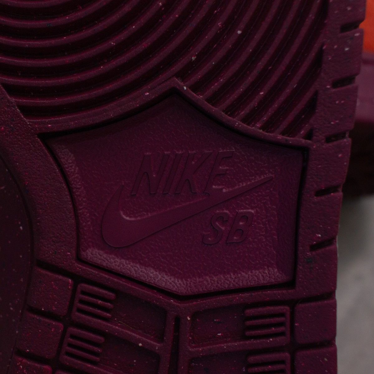 Nike Nike Dunk Low SB 'Mystic Red' - DV5429 601 Size Size US 7.5 / IT 37.5 - 15 Thumbnail