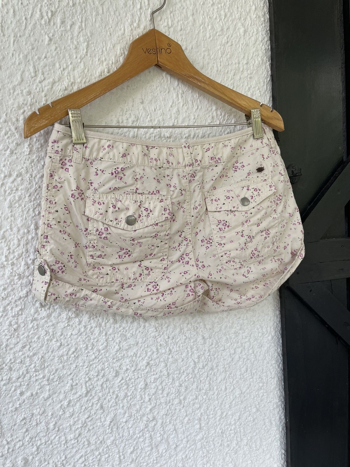Vintage 2000’s short Size 25" / US 0 / IT 36 - 8 Thumbnail