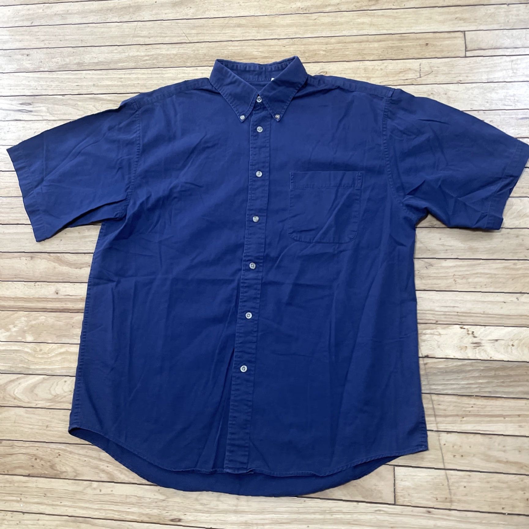 Van Heusen VINTAGE Van Heusen Shirt Men L Blue Short Sleeve Oxford Twill 90s Y2k Button Up Casual Mens Regular Fit 1900s? Size US L / EU 52-54 / 3 - 3 Thumbnail