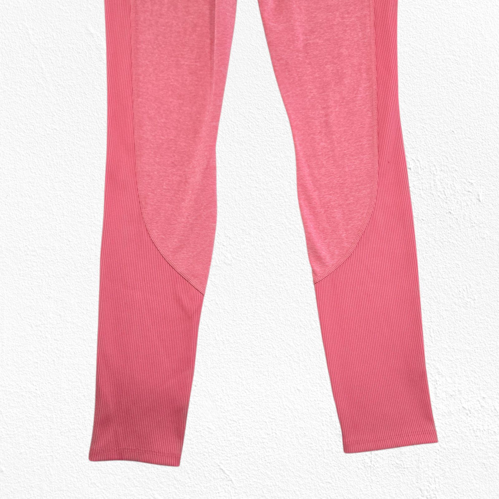 The North Face The North Face Pink Leggings Medium Size 28" / US 6 / IT 42 - 8 Thumbnail