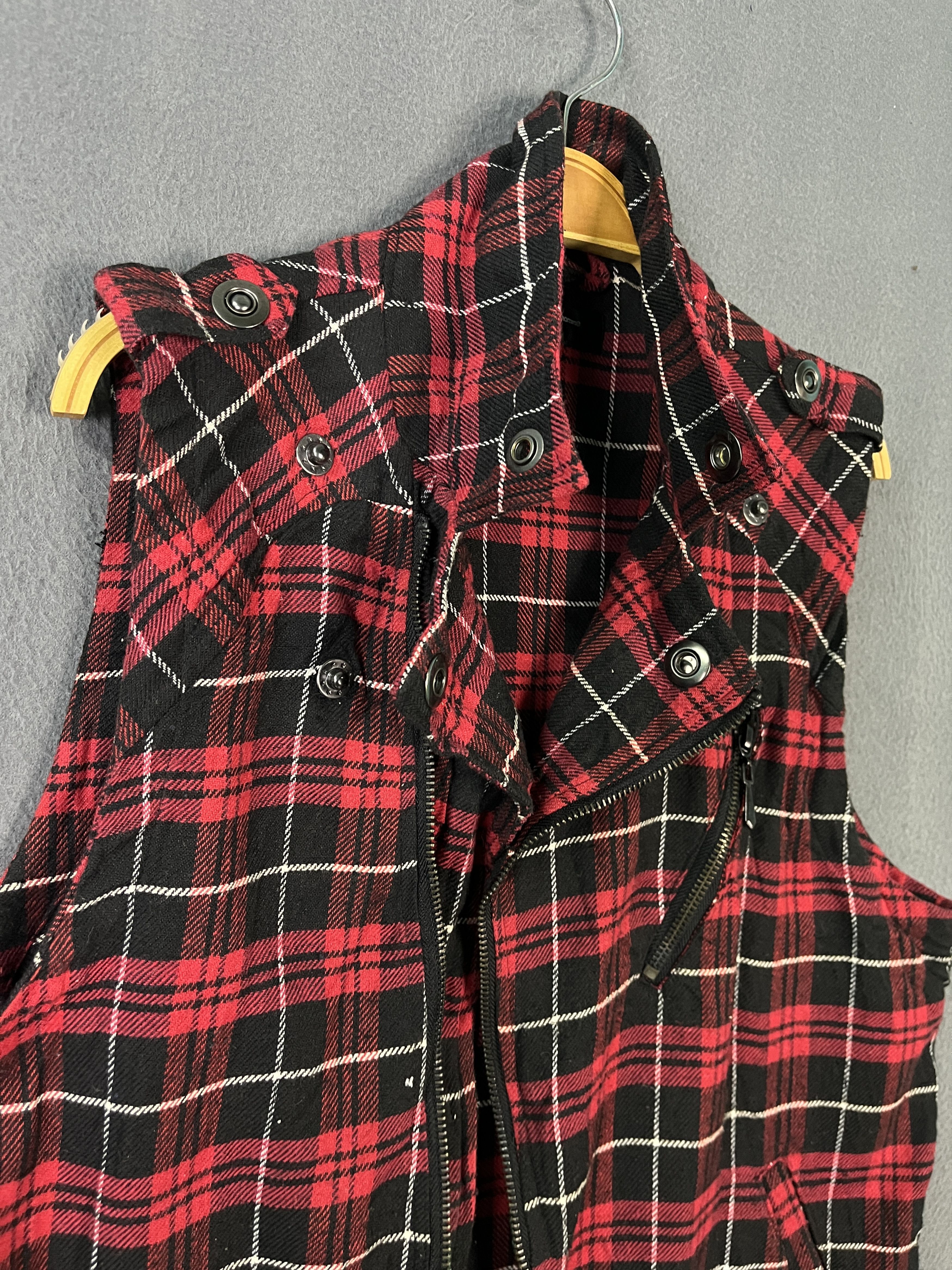 In The Attic In The Attic Homme Tartan Seditionaries Sleeveless Jacket Size US S / EU 44-46 / 1 - 6 Thumbnail