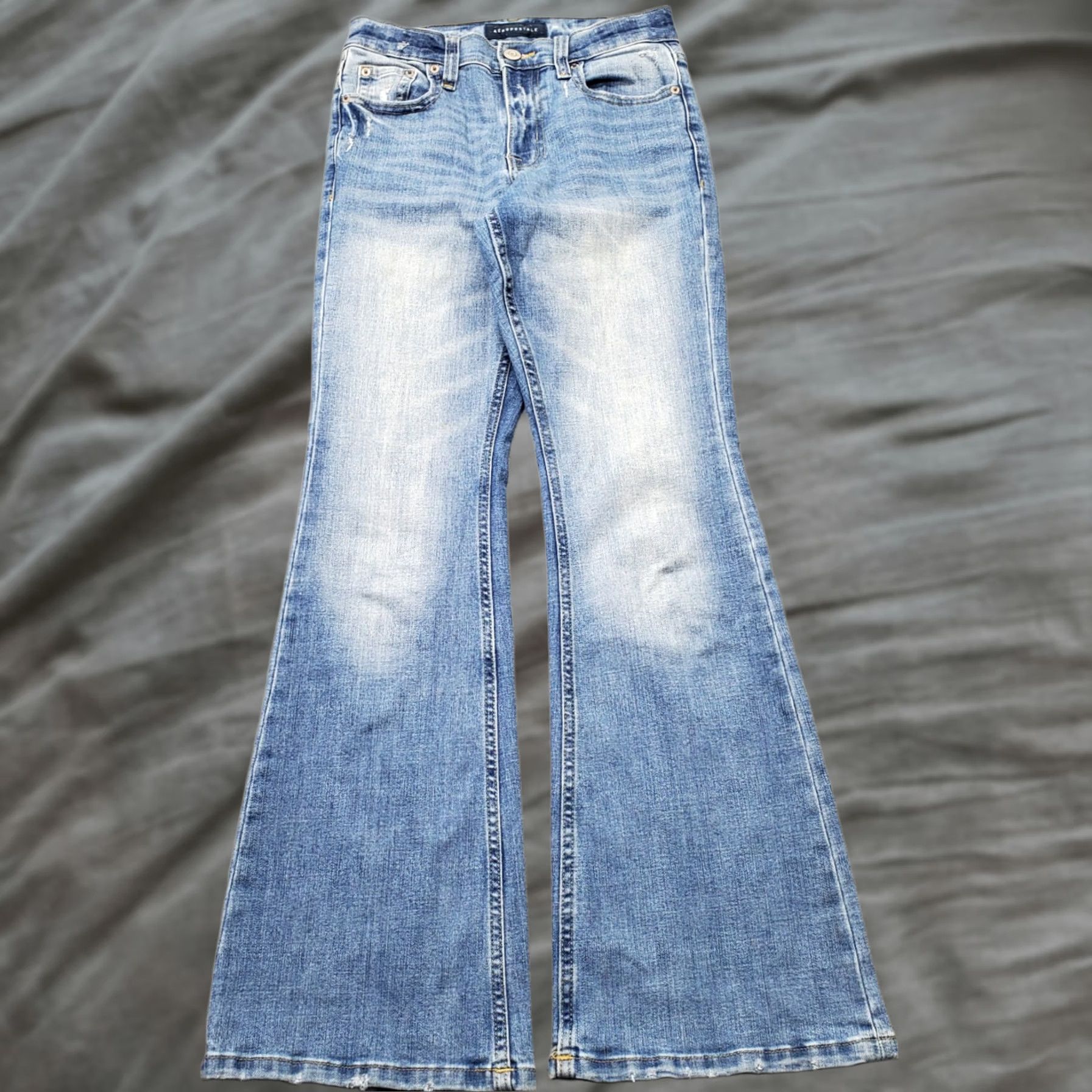 Vintage Aéropostale Womens Jeans 0 Blue Denim Faded Medium Wash High Rise Flared Leg Size 25" / US 0 / IT 36 - 1 Thumbnail