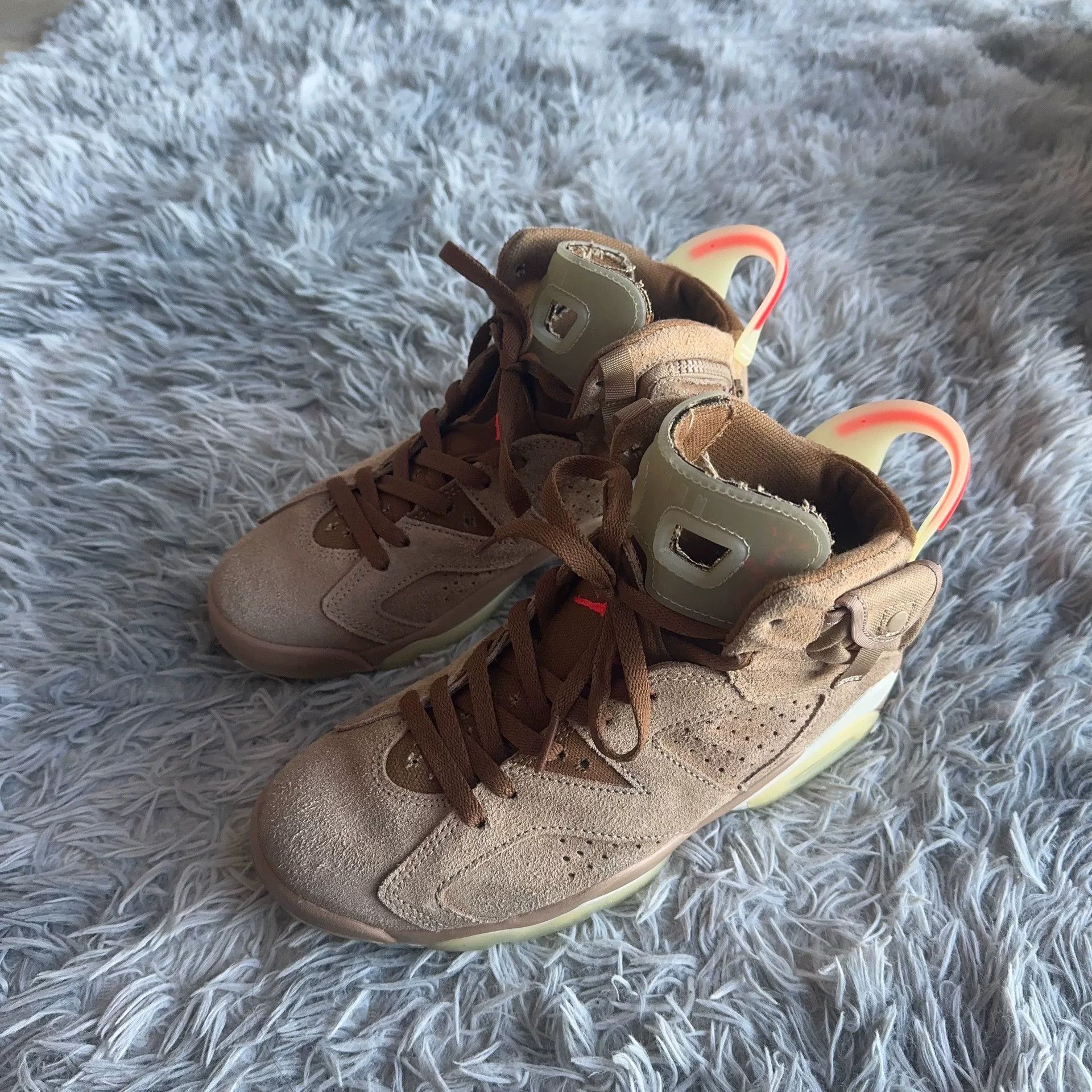 Nike Nike Beige Lowtop Sneakers 41 Men Size US 8.5 / EU 41-42 - 1 Thumbnail